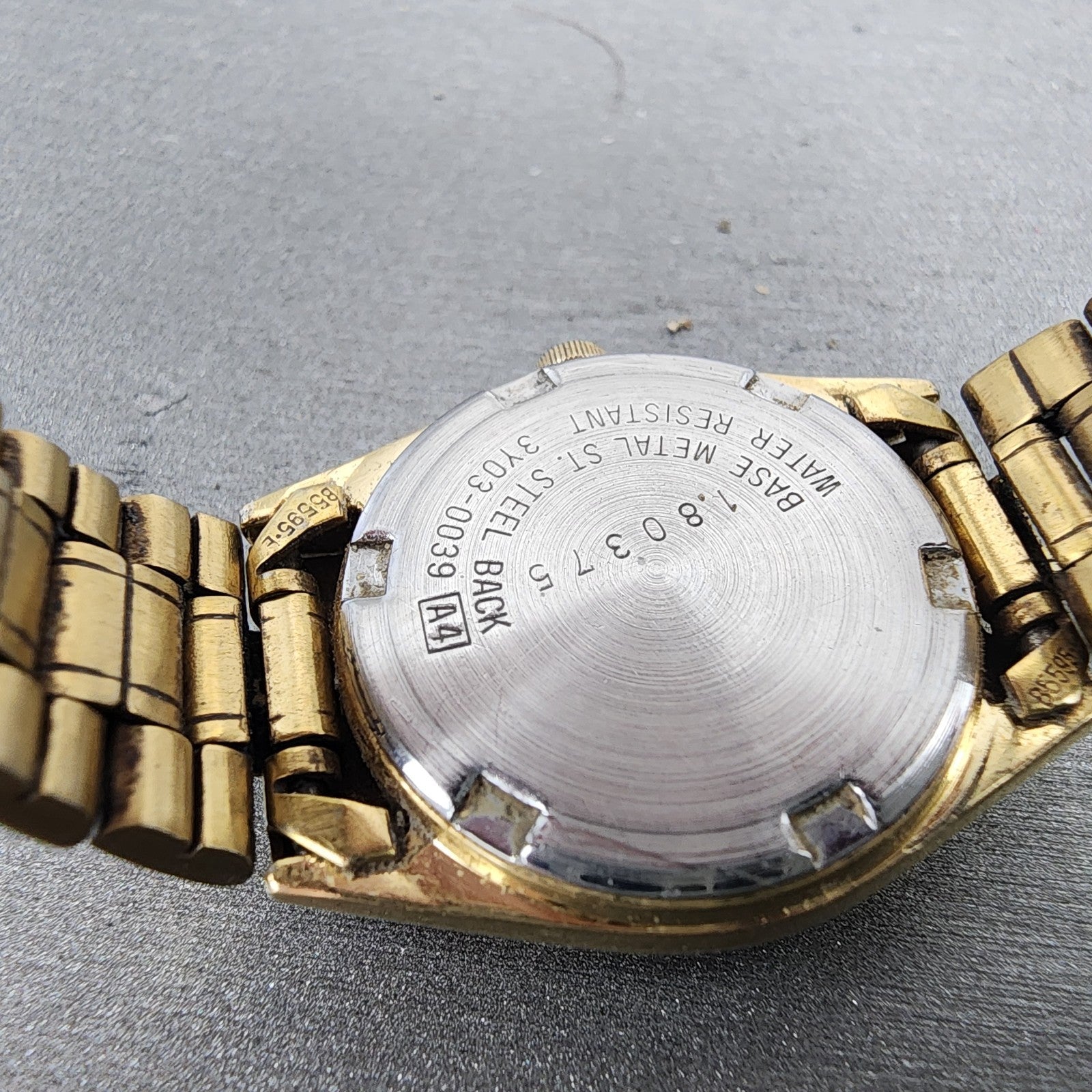 Seiko Watch Women 24mm Gold Mickey Dial Gold Tone Daydate 3y030039 New Battery9