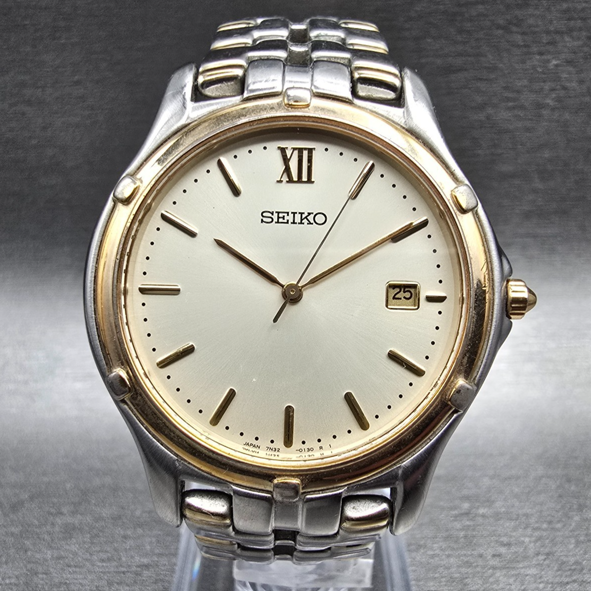 Seiko Watch Men 35mm Champagne Dial Two Tone Date Round 7N32-0100 New Battery0