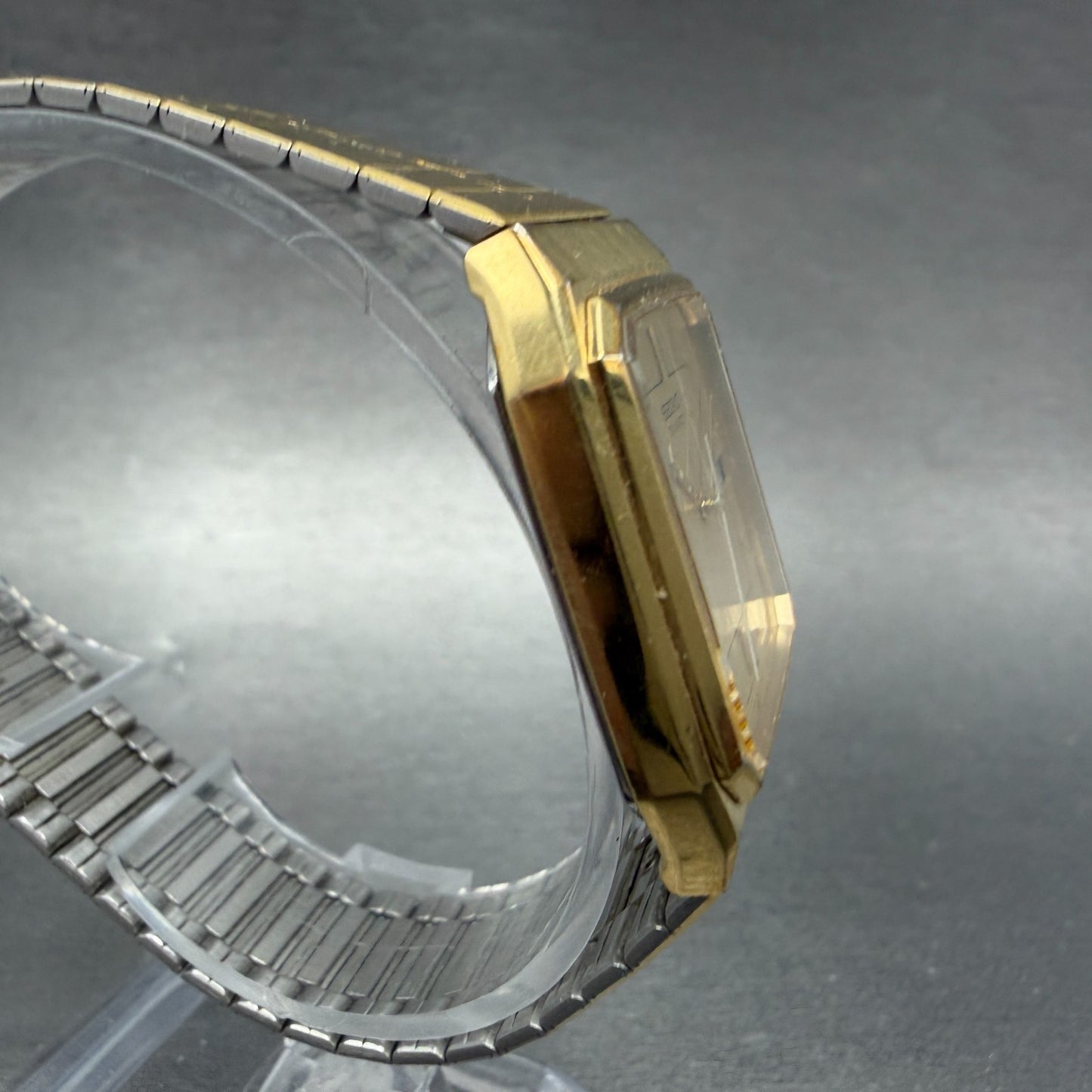 Seiko Watch Men 29mm Champagne Dial Gold Tone Daydate Square 6533-5039 PARTS VTG4
