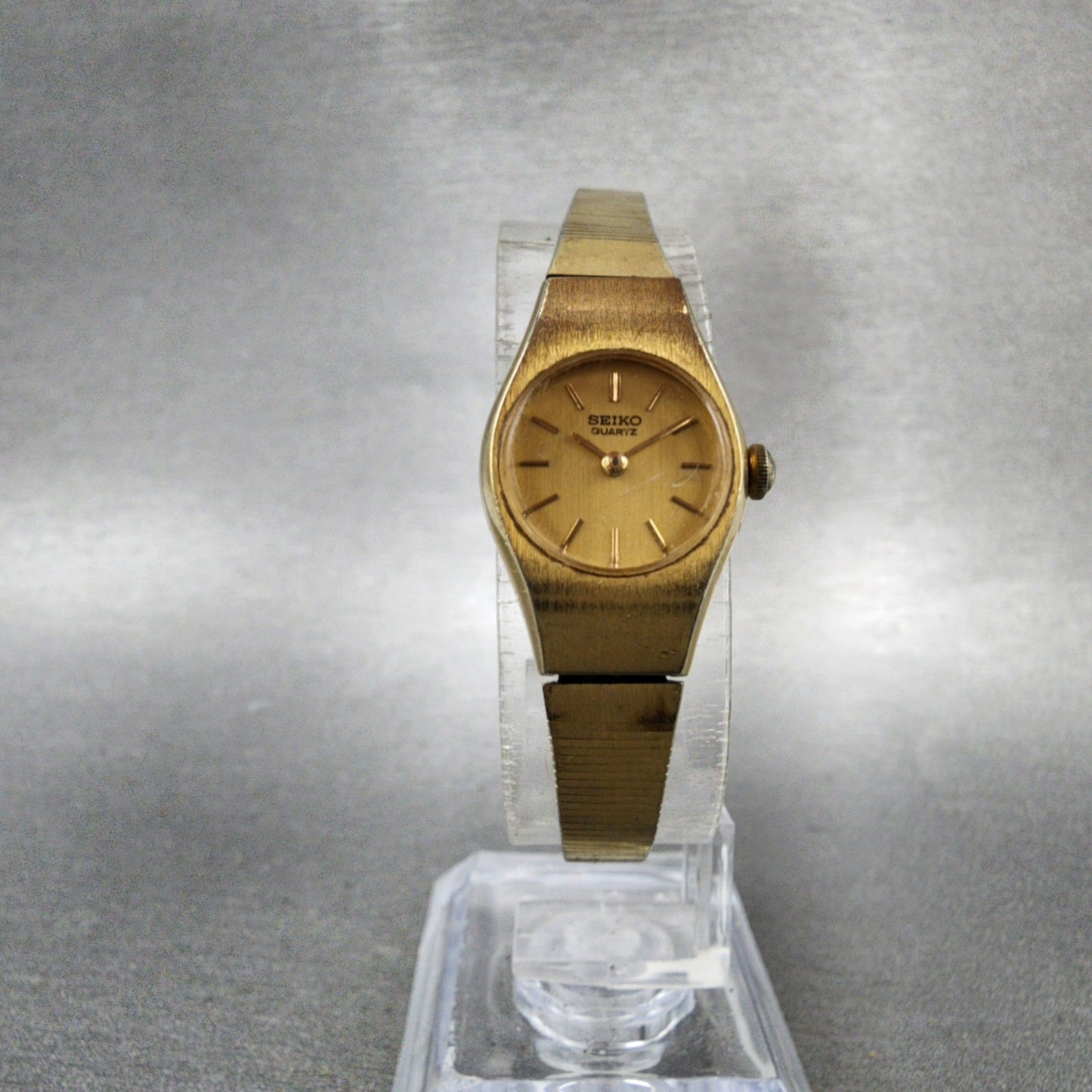 Seiko Watch Women 16mm Gold Dial Gold Tone Round 54200200 New Battery Vintage5
