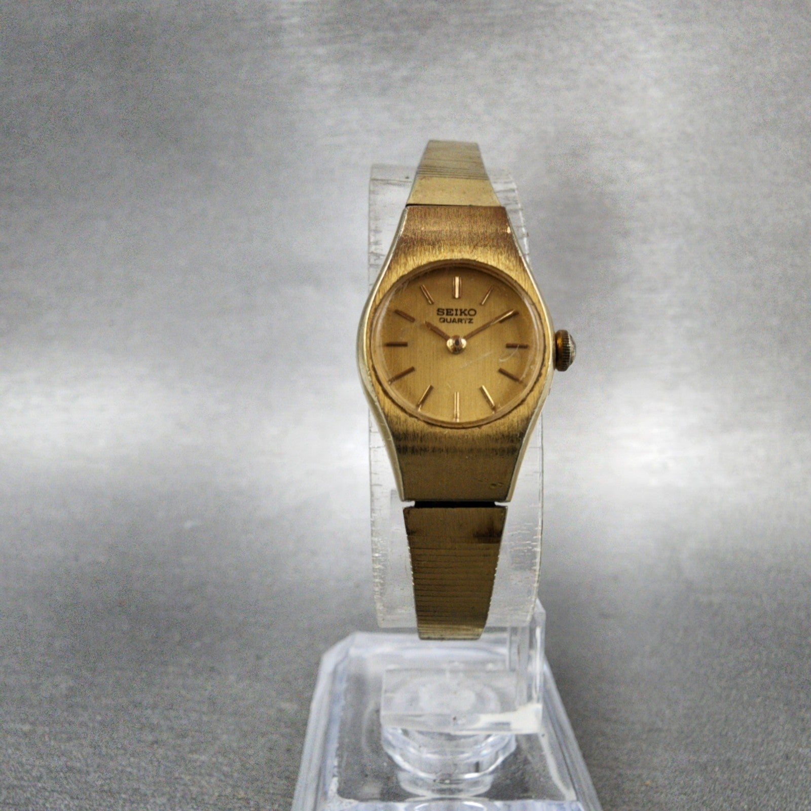 Seiko Watch Women 16mm Gold Dial Gold Tone Round 54200200 New Battery Vintage5