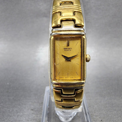 Seiko Tank Watch Women 14mm Gold Dial Gold Tone Rectangle 1E206940 New Battery0