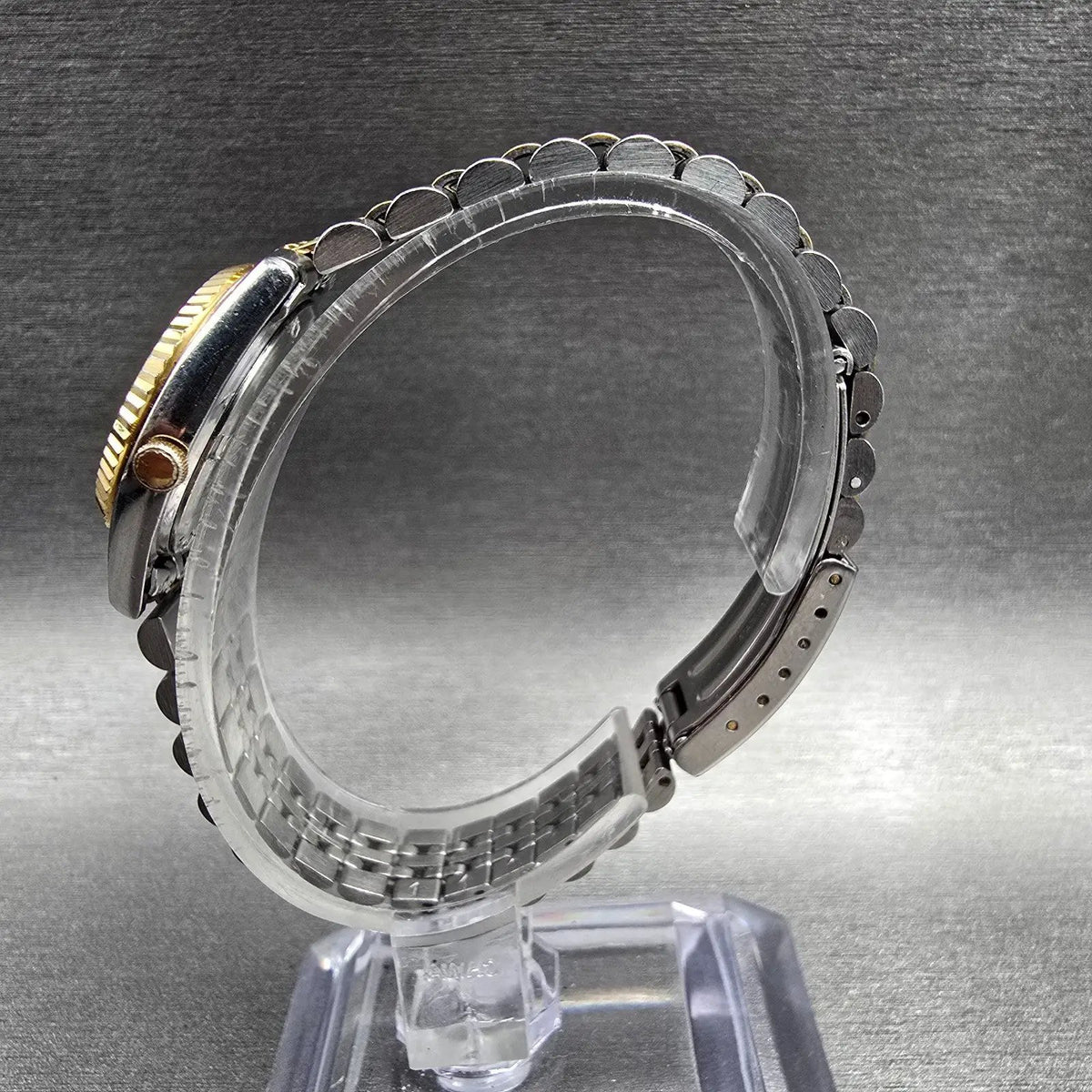 Seiko SQ Watch Women 23mm Blue Dial Two Tone Daydate Round 3Y03-0169 New Battery6