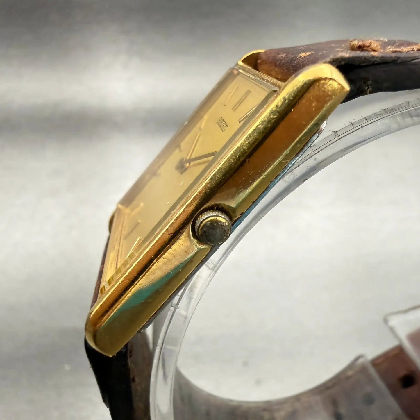 Seiko Watch Men 25mm Gold Dial Gold Tone Rectangle V700-5K30 New Battery Vintage2