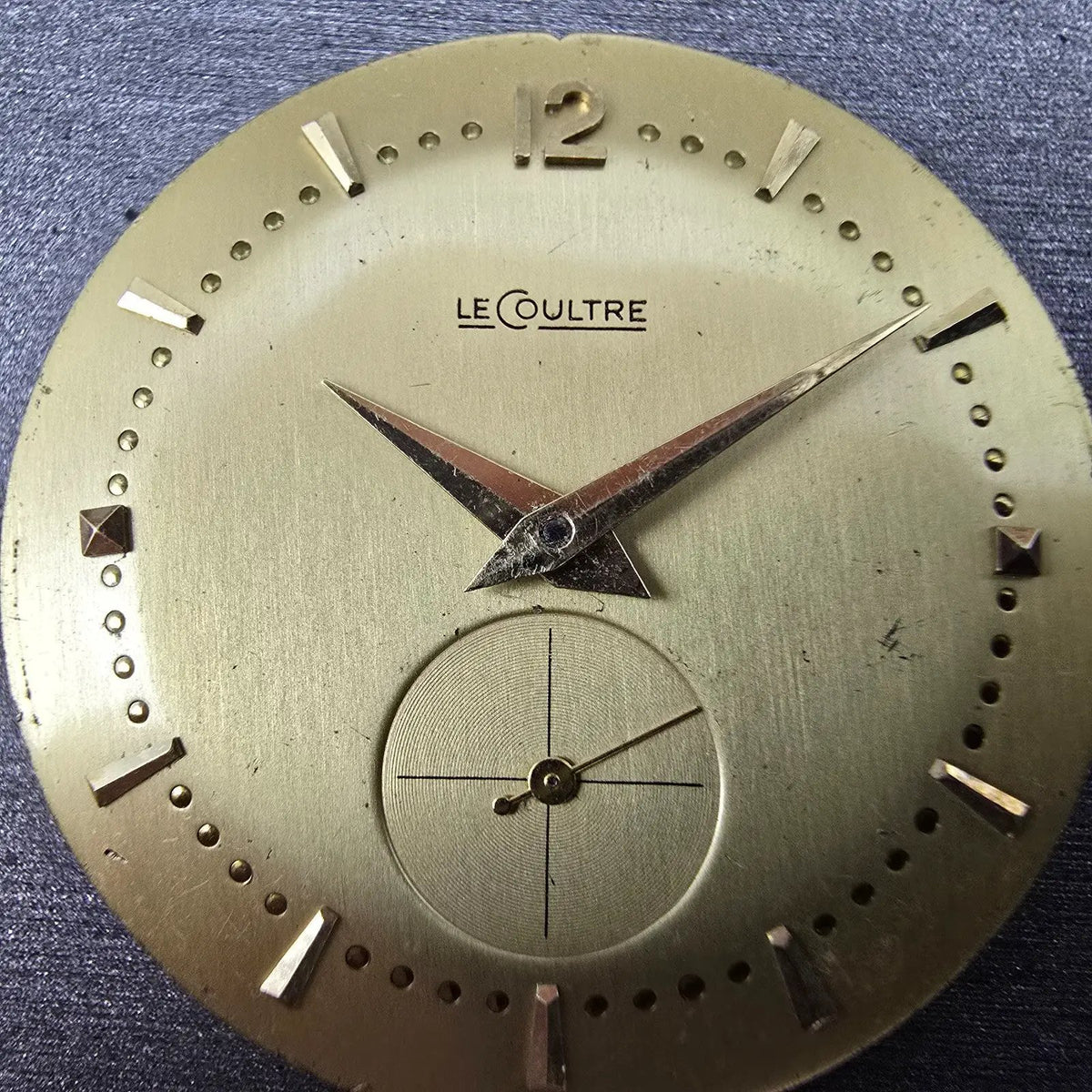 LeCoultre 480/CW Movement Manual Wind 17 Jewels Dial & Hands Vintage1