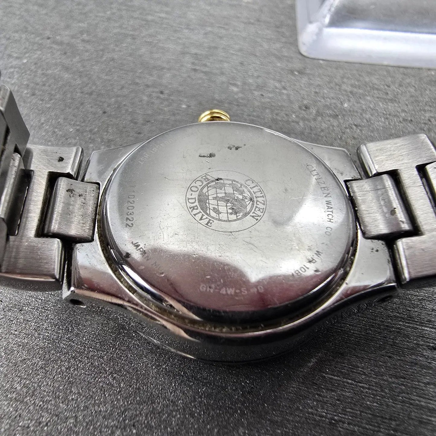 Citizen Eco-Drive Watch Women 26mm MOP Dial Two Tone Date E011-S064881 Runs9