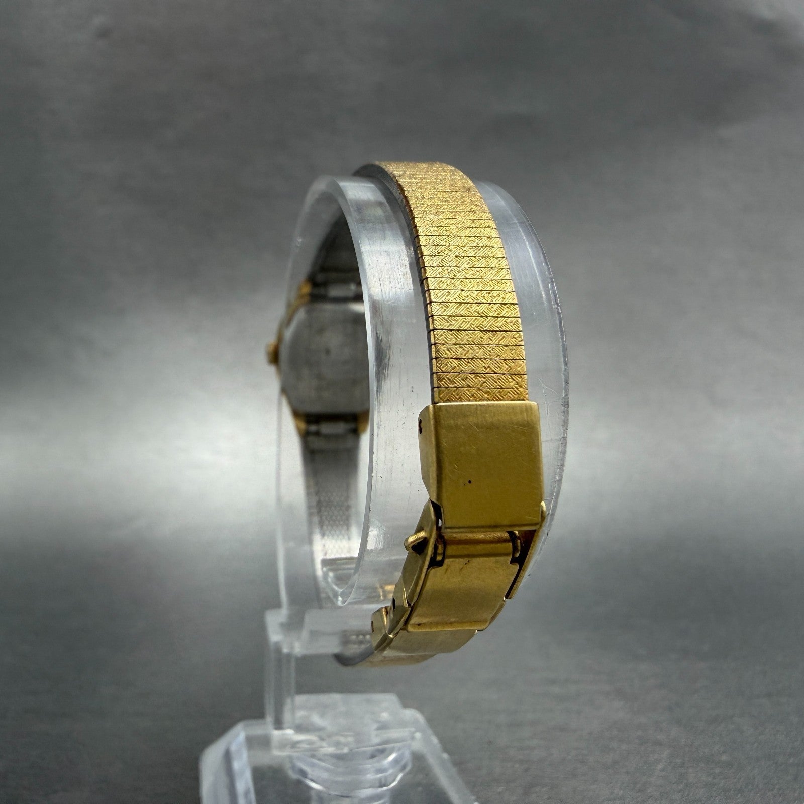 Citizen CQ Watch Women 17mm Champagne Dial Gold Tone Oval 3220-S02287 NewBattery7