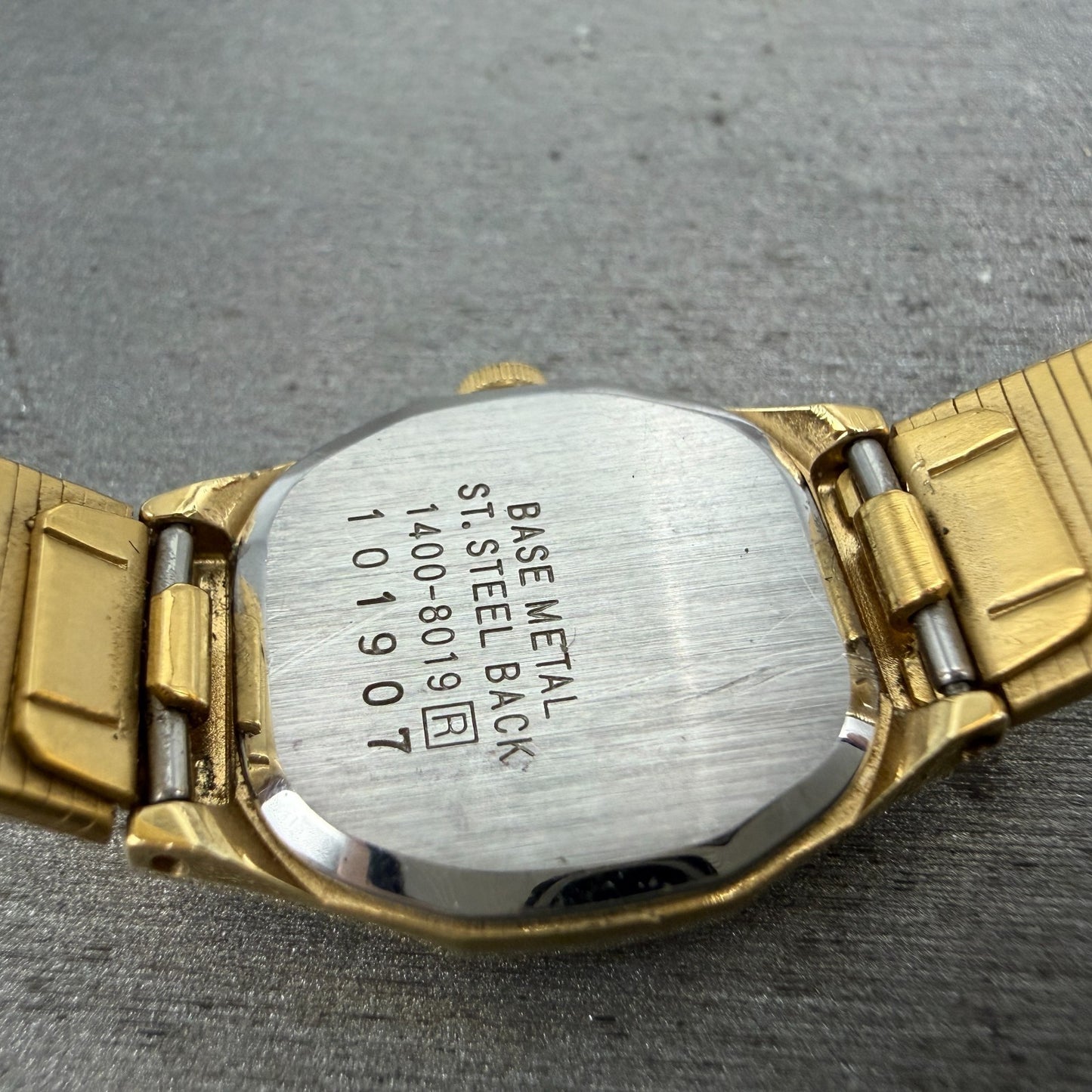 Seiko Watch Women 18mm Champagne Dial Gold Tone 1400-8019 New Battery Vintage9