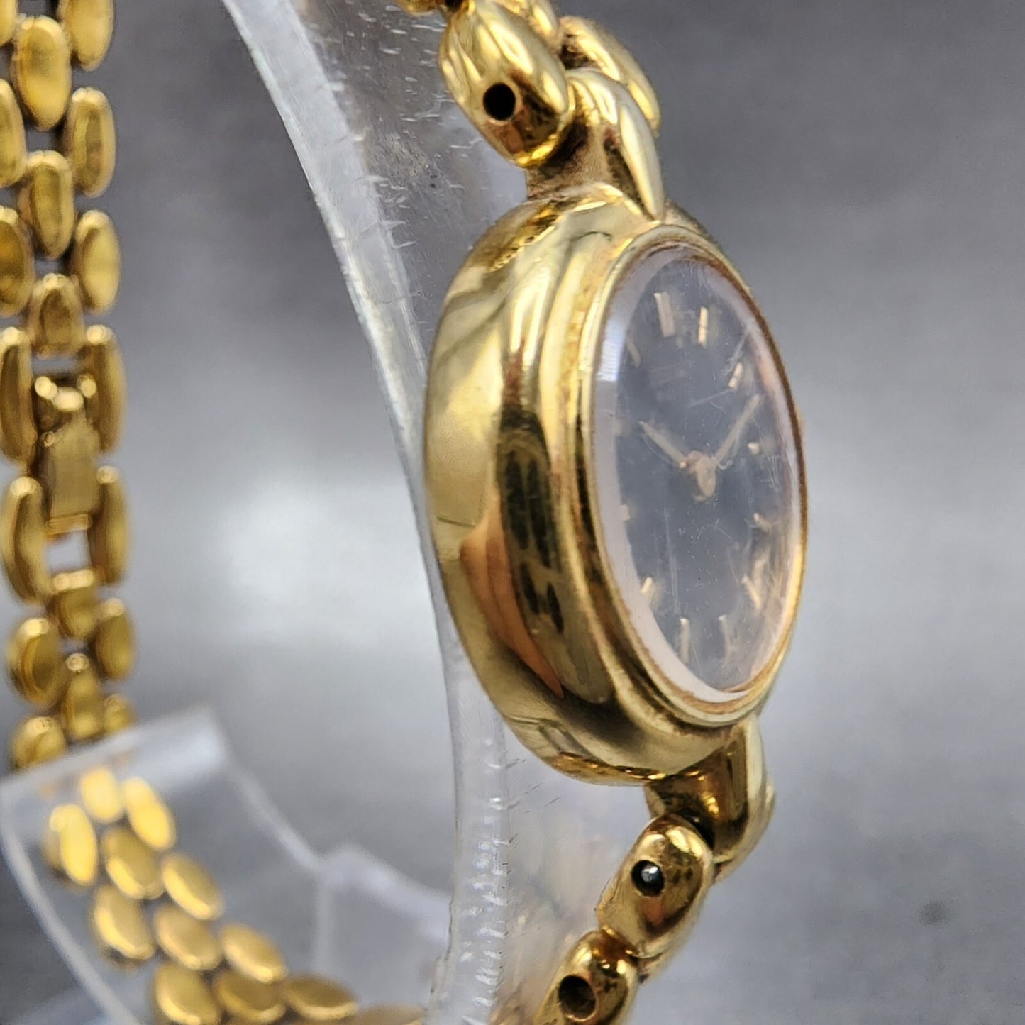 Seiko Watch Women 18mm Black Dial Gold Tone Round 1F200A29 New Battery VTG3