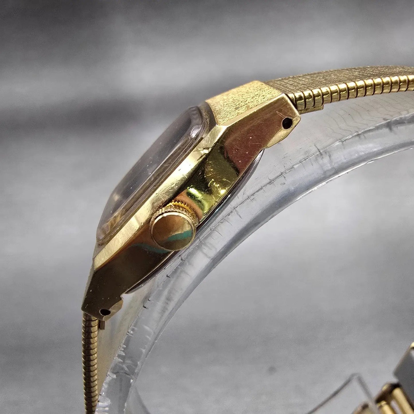 Seiko Watch Women 16mm Blue Dial Gold Tone Oval 2C20-6450 New Battery Vintage2
