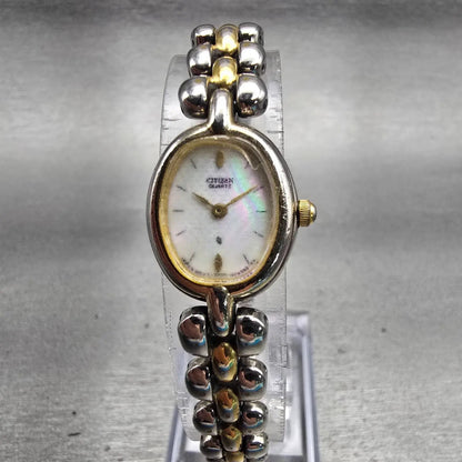 Citizen CQ Watch Women 19mm MOP Dial Silver Tone Oval 3220-S32852 New Battery0