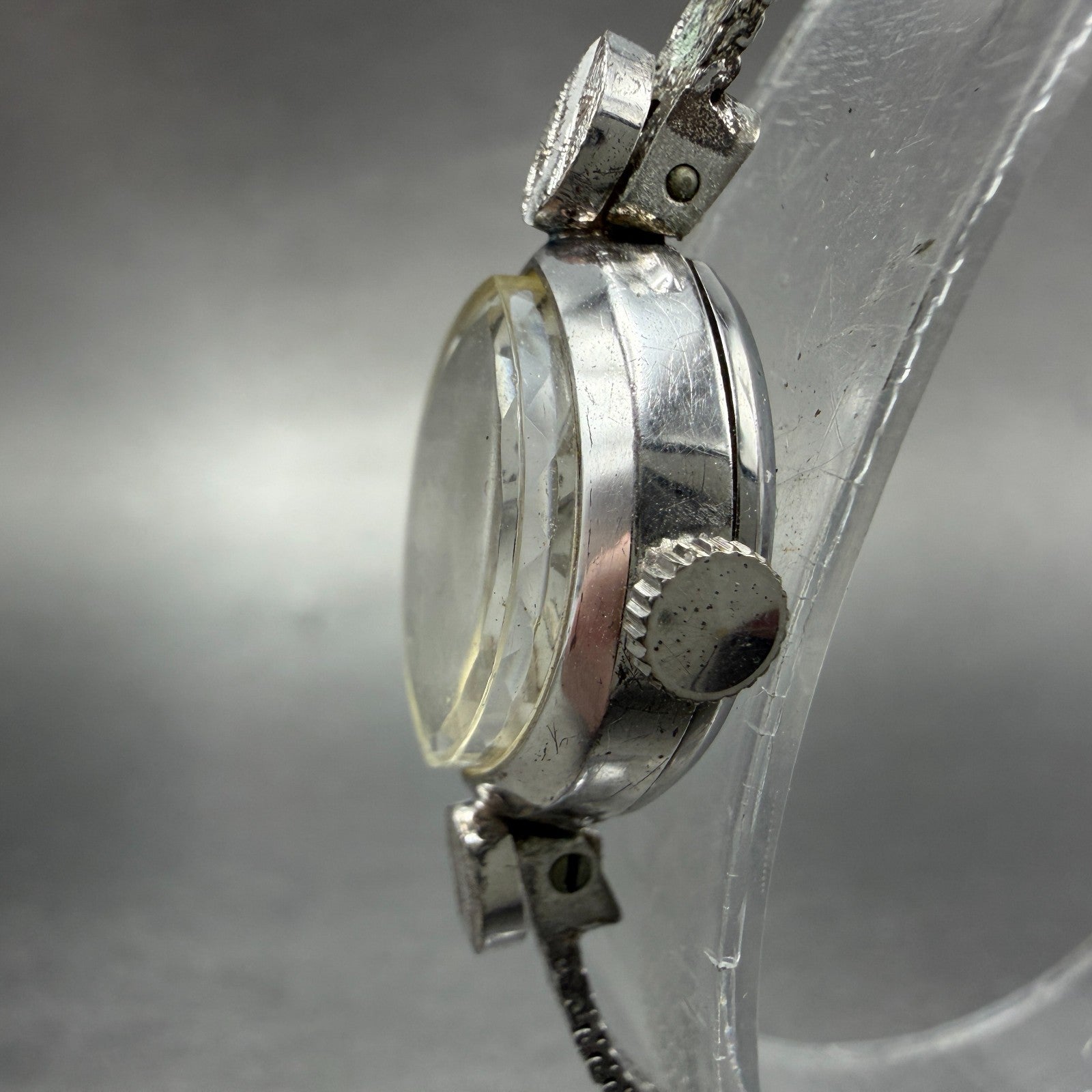 Seiko Solar Watch Women 15mm Silver Dial Silver Tone Oval Manual 10-7780 Runs2