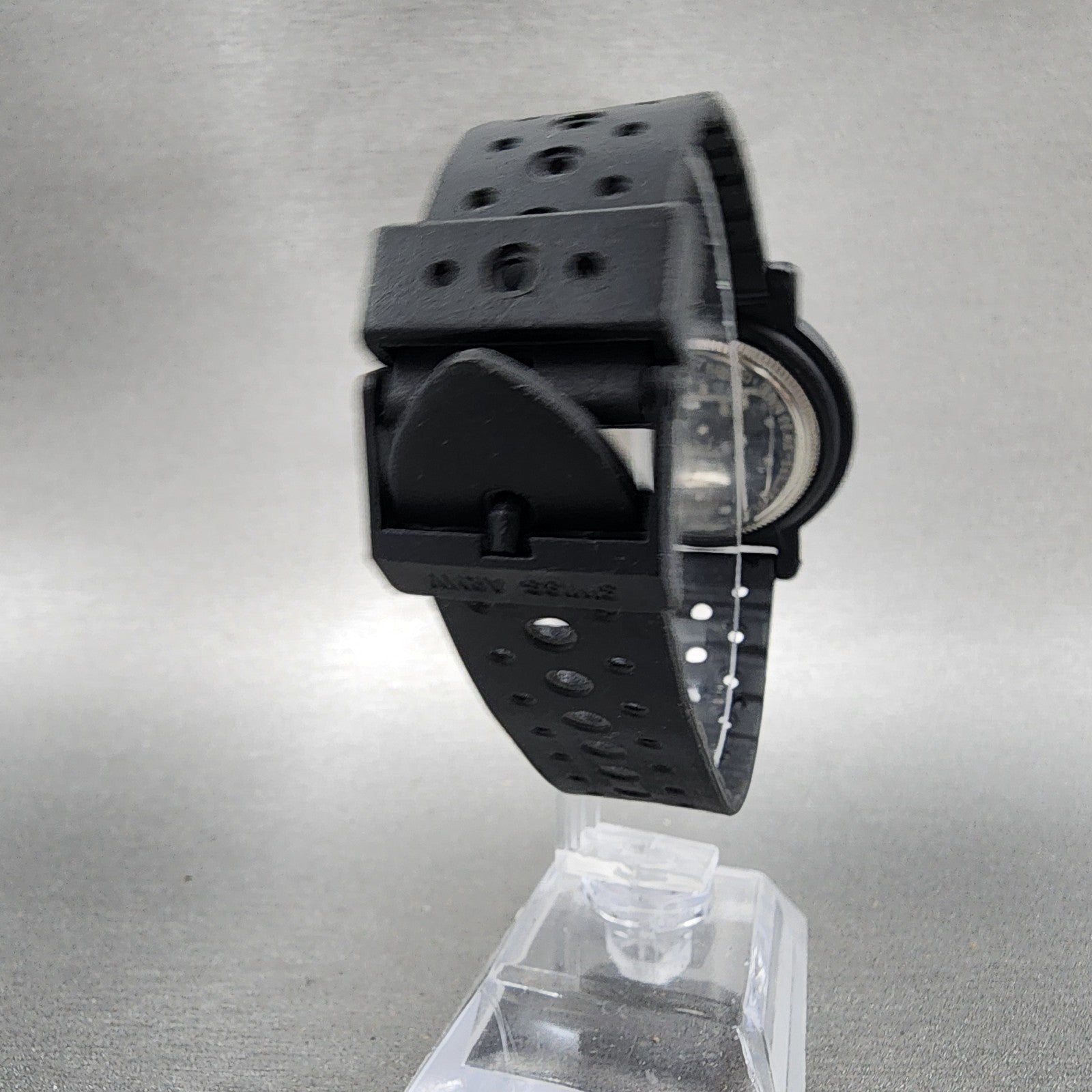 Victorinox Swiss Army Renegade Watch Men 38mm Black Dial Black Date New Battery7