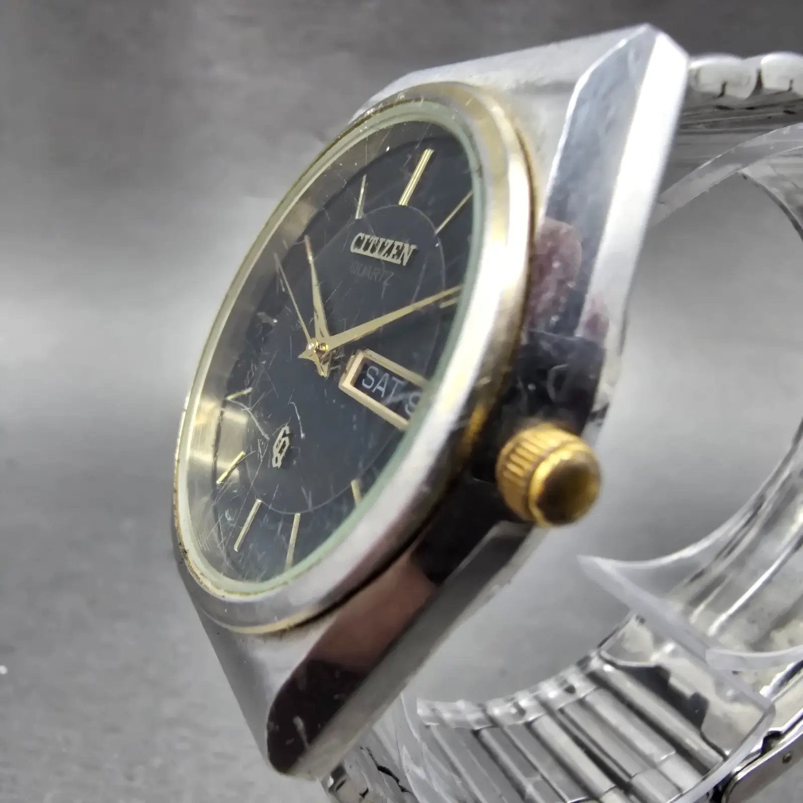 Citizen CQ Watch Men 34mm Black Dial Two Tone Daydate Round 6101-T15588 PARTS3