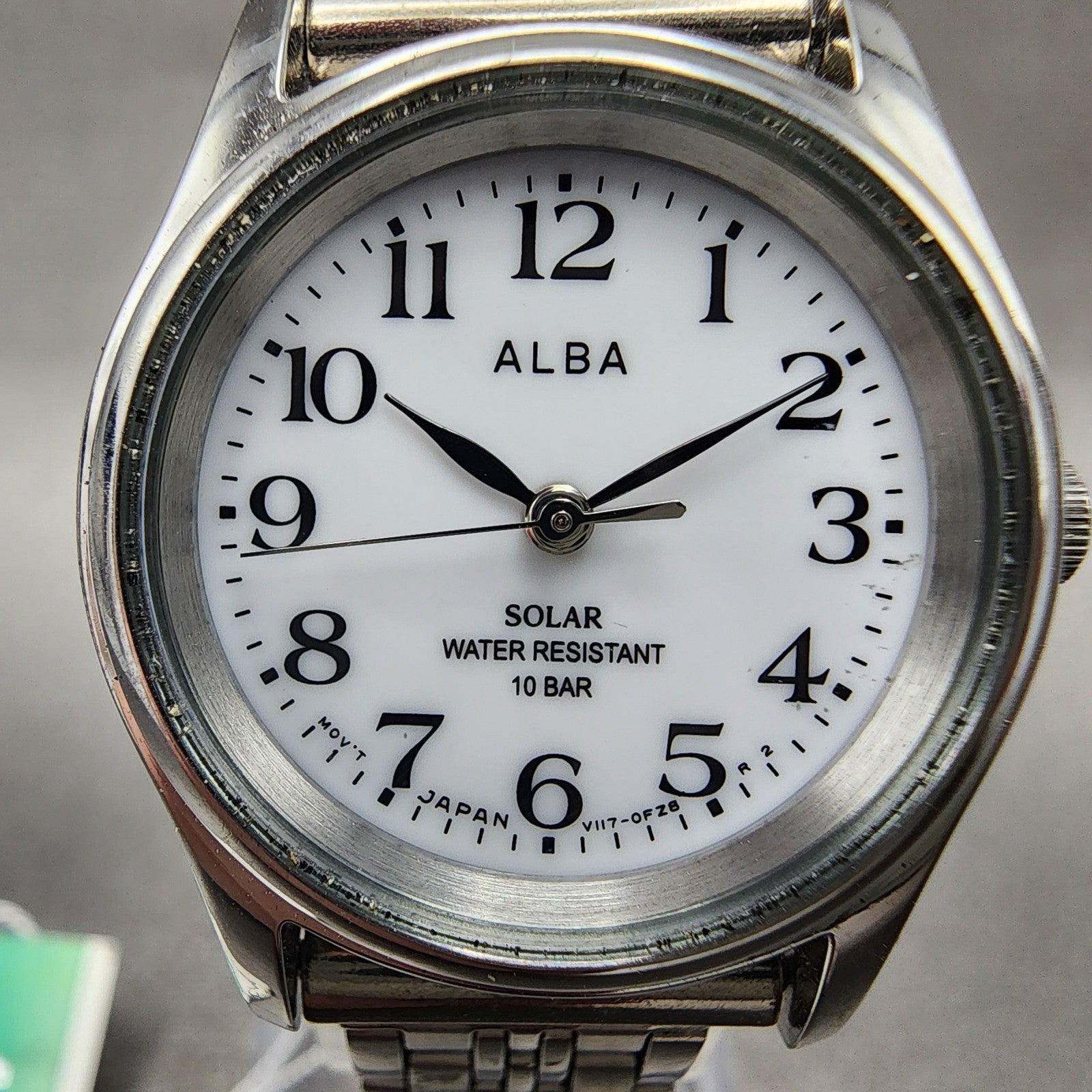 Seiko ALBA Solar Watch Women 25mm White Dial Silver Tone Round V1170AP0 Works1