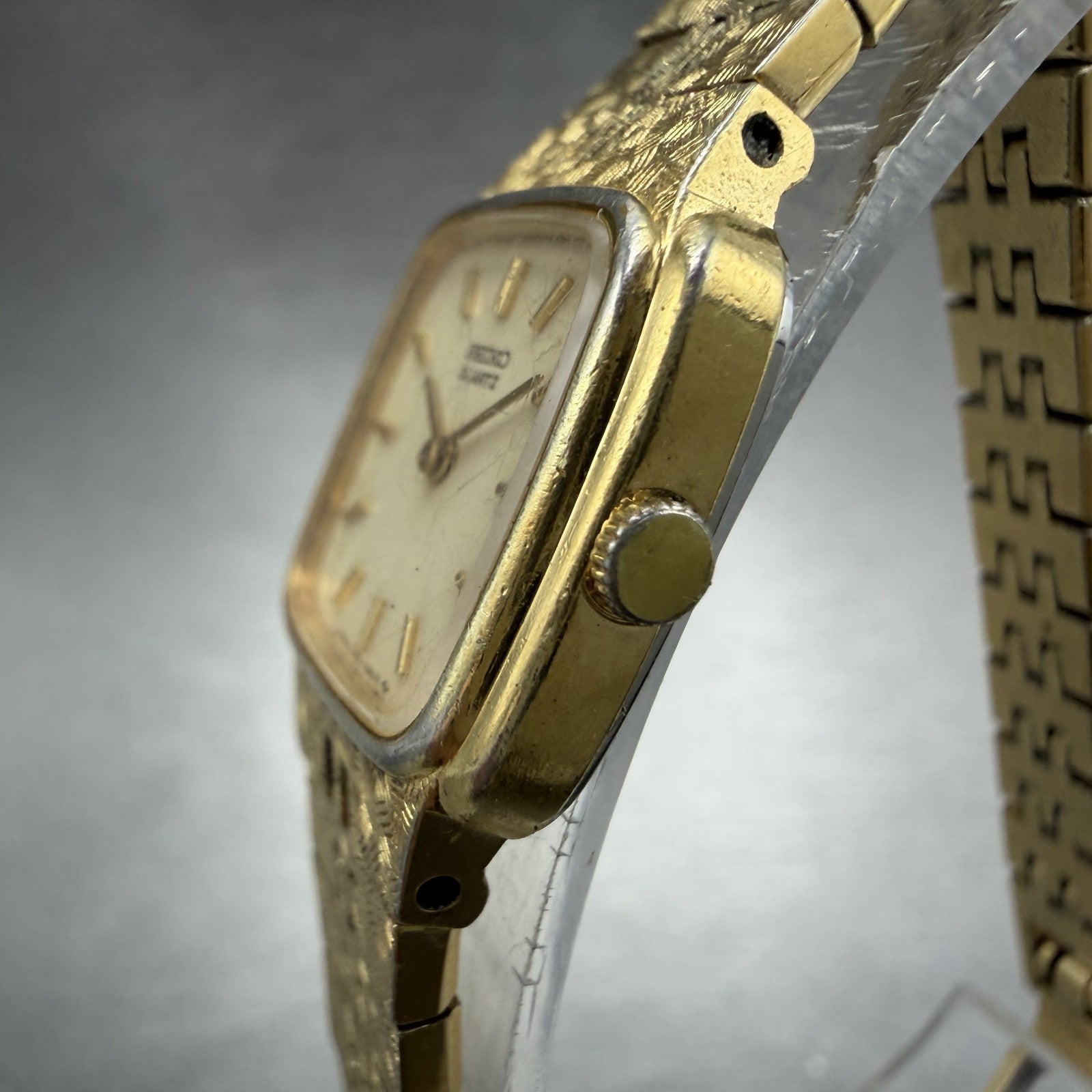 Seiko Watch Women 19mm Champagne Dial Gold Tone Rectangle 1400-6129 New Battery2