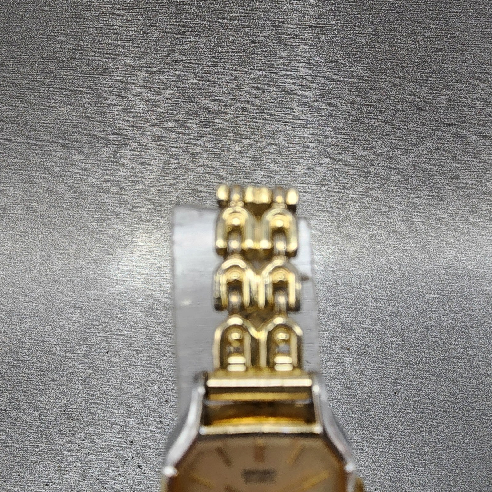 Seiko Tank Watch Women 19mm Champagne Dial Gold Tone 14215660 New Battery4