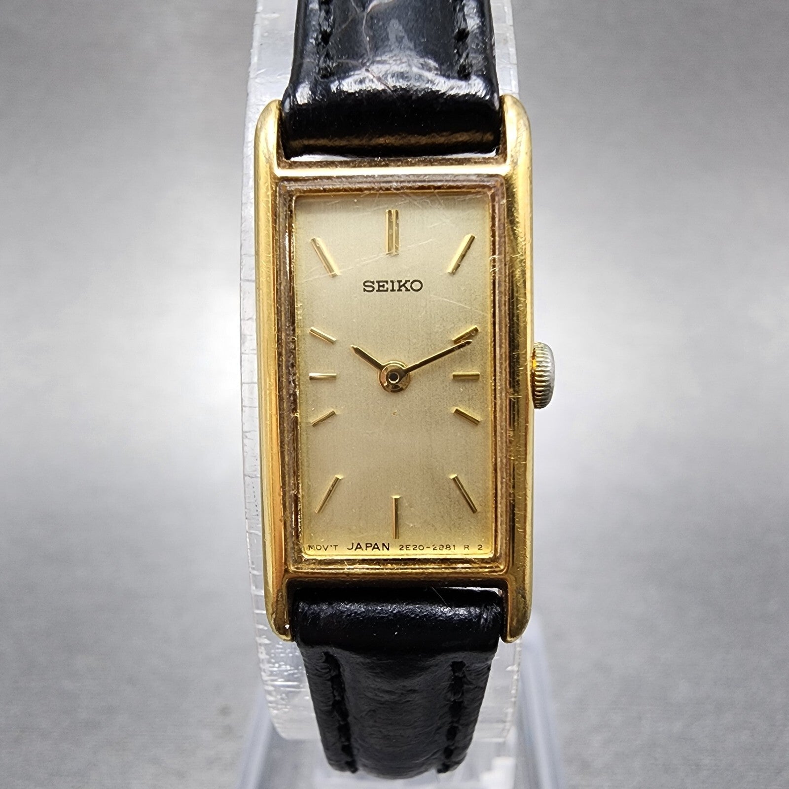 Seiko Tank Watch Women 13mm Champagne Dial Gold Tone 2e206129 New Battery0