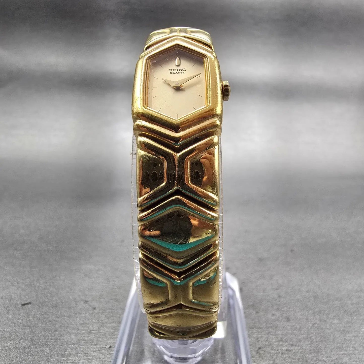 Seiko Watch Women 15mm Champagne Dial Gold Tone Rectangle 4N00-5939 New Battery5