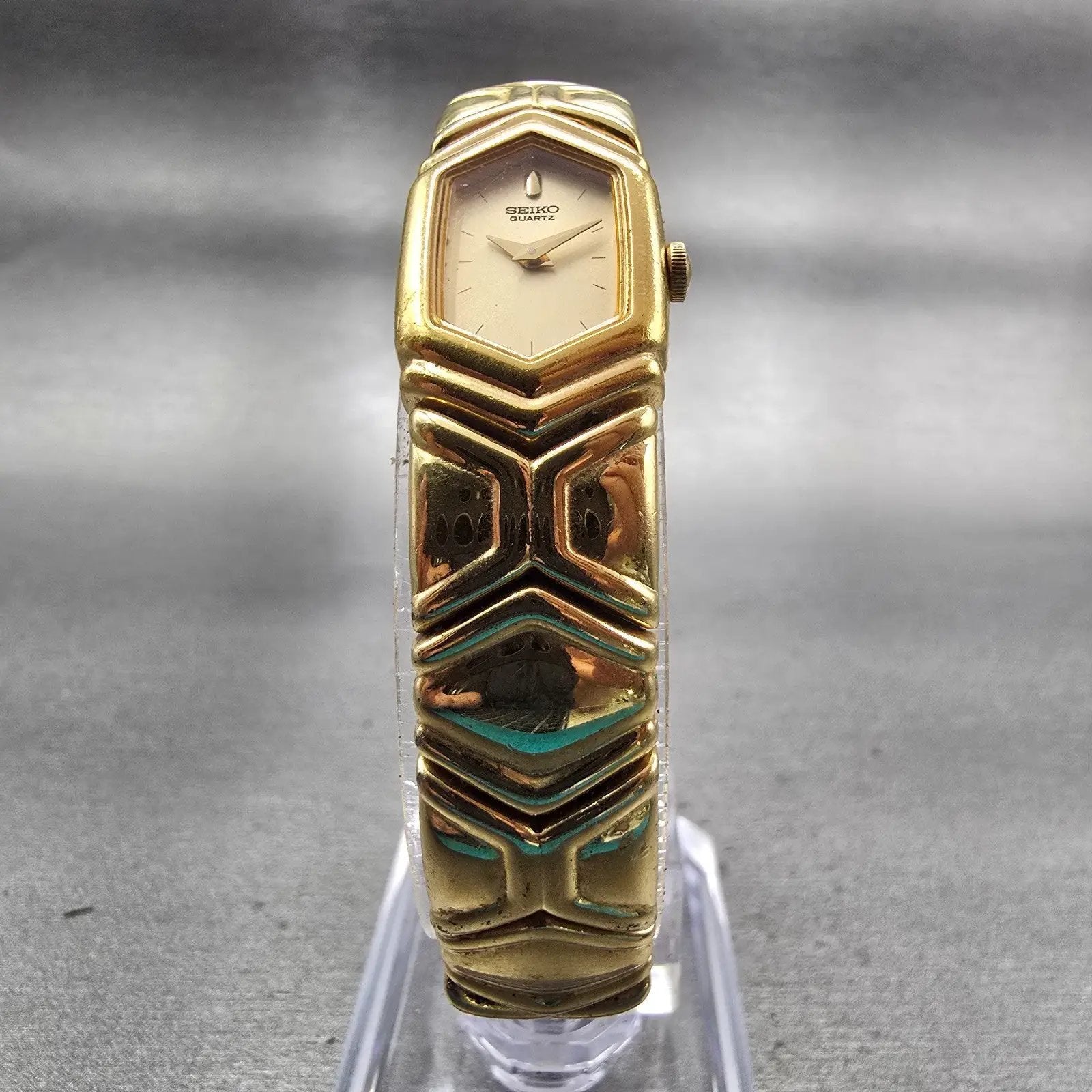 Seiko Watch Women 15mm Champagne Dial Gold Tone Rectangle 4N00-5939 New Battery5