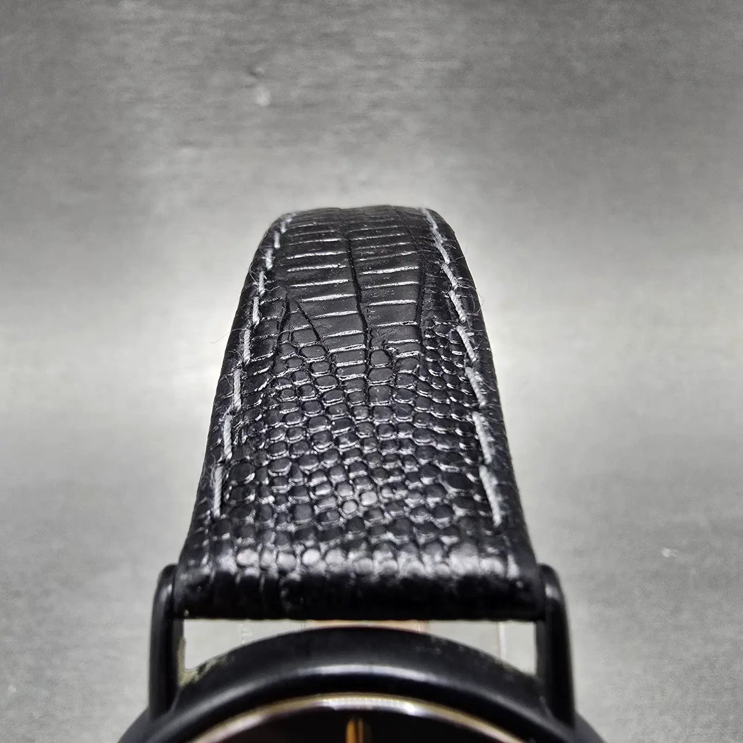 Seiko Watch Men 32mm Black Dial Black & Gold Tone Round 5Y30-7039 PARTS5