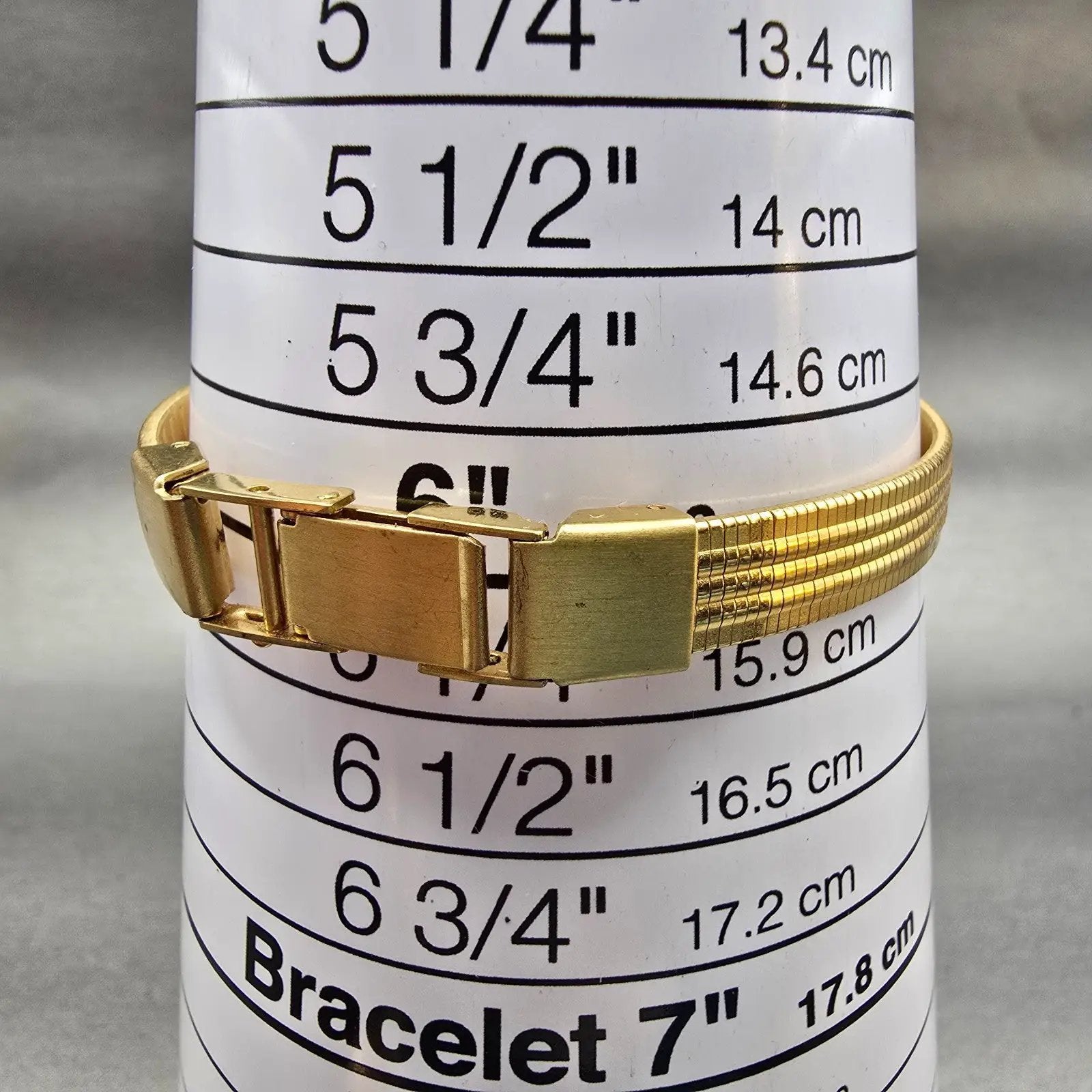 Seiko Pulsar Watch Women 16mm White Dial Gold Tone Oval V810-6370 New Battery9