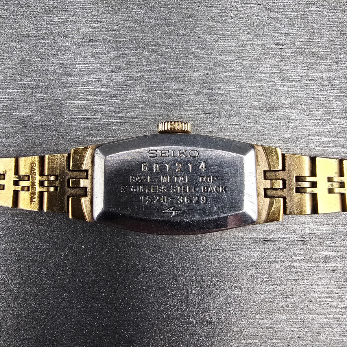 Seiko Watch Women 14mm Purple Dial Gold Tone Oval 1520-3659 Manual Wind Works10