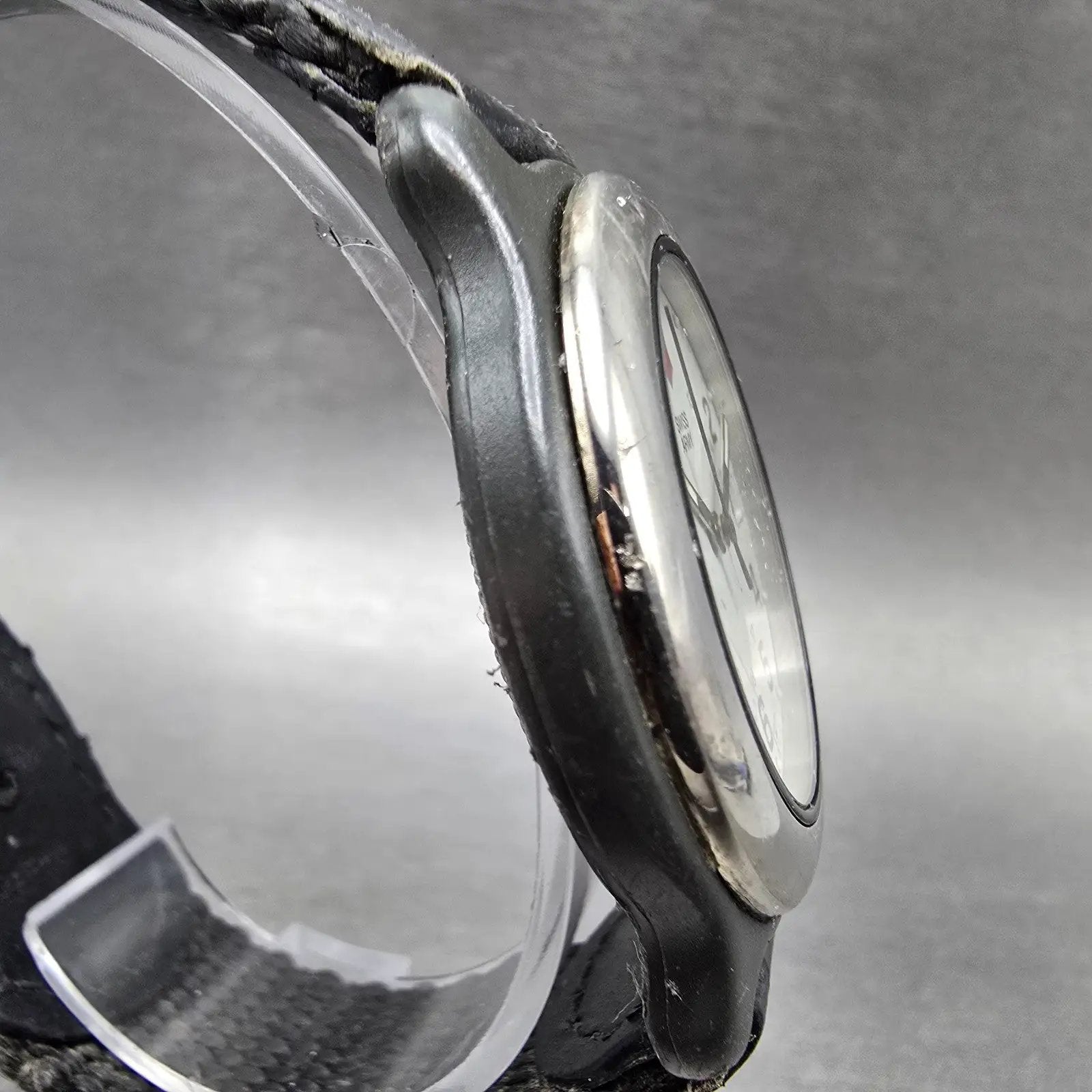 Victorinox Swiss Army Watch Men 39mm White Dial Black Tone Date Round PARTS VTG4