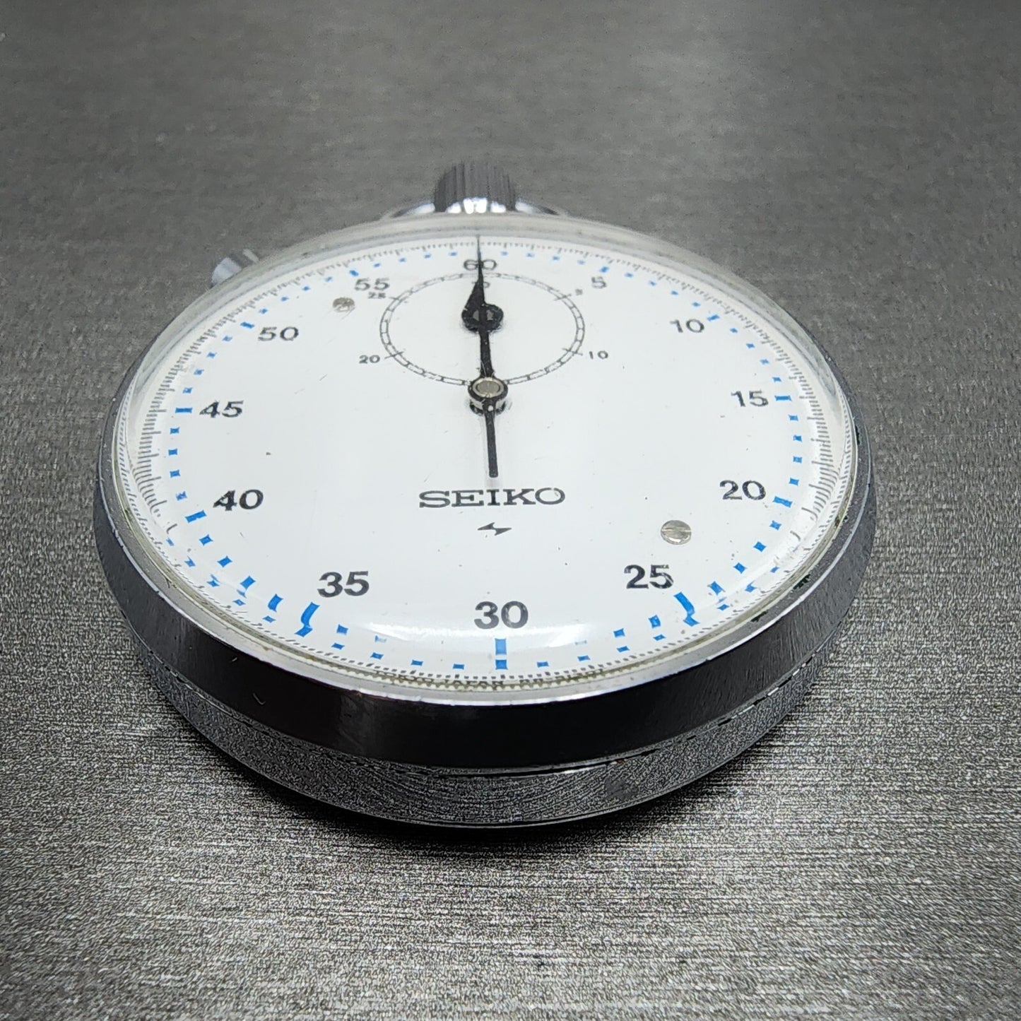 VTG Seiko Stopwatch 885021 Silver Tone White Dial Manual Wind Runs6