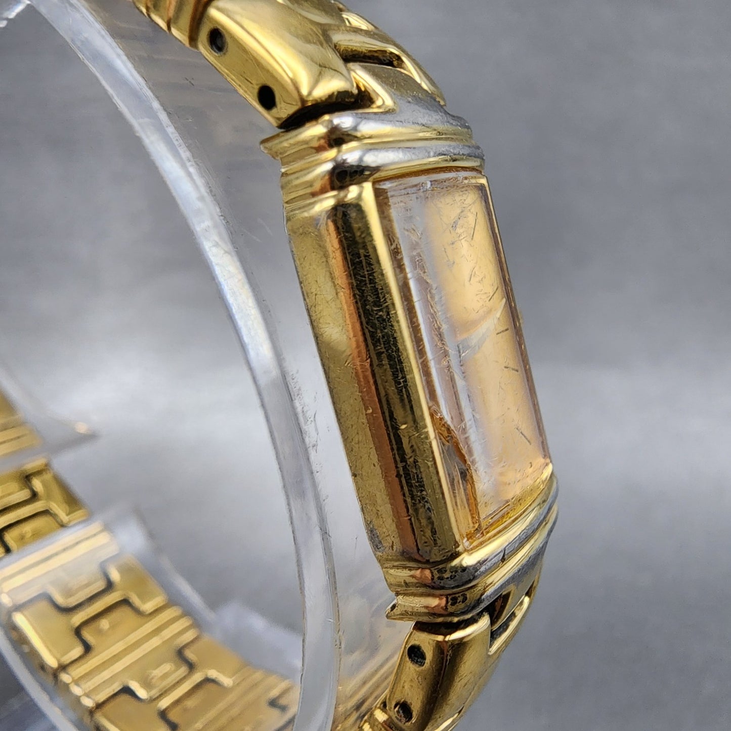 Seiko Tank Watch Women 14mm Gold Dial Gold Tone Rectangle 1E206940 New Battery3
