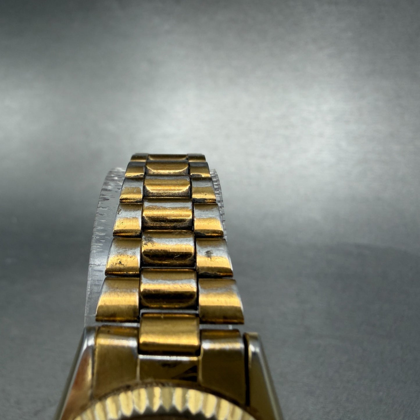 Seiko SQ Watch Women 24mm Gold Dial Gold Tone Daydate Round 3E23-0A60 NewBatt LK4