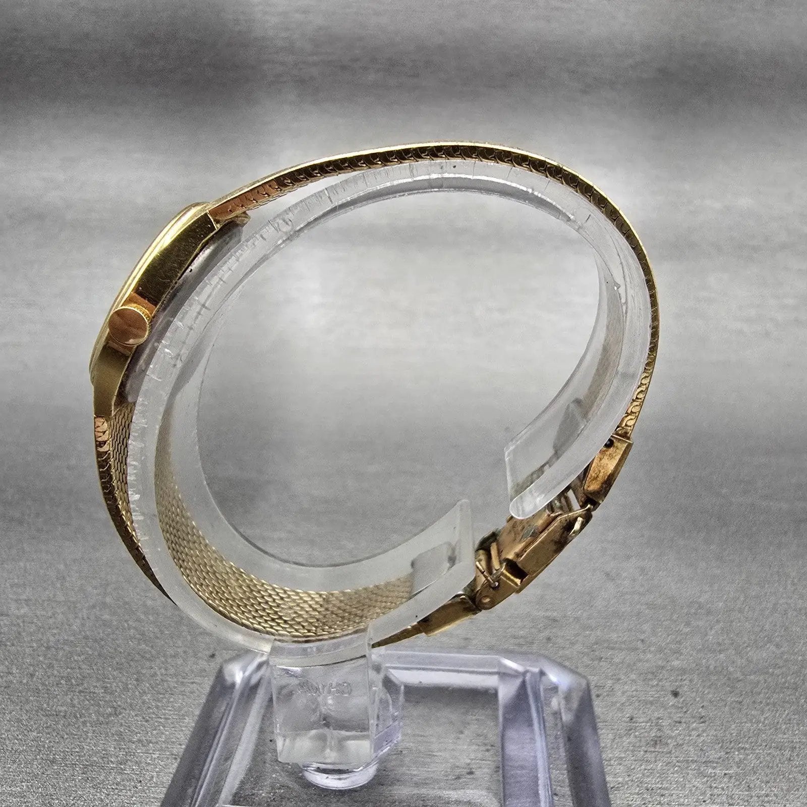 Seiko Watch Women 18mm Champagne Dial Gold Tone Oval 1400-5089 New Battery VTG6