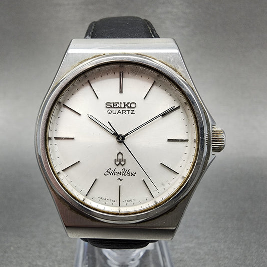 Seiko Silverwave Watch Men 35mm White Dial Steel Round 7121-7010 New Battery