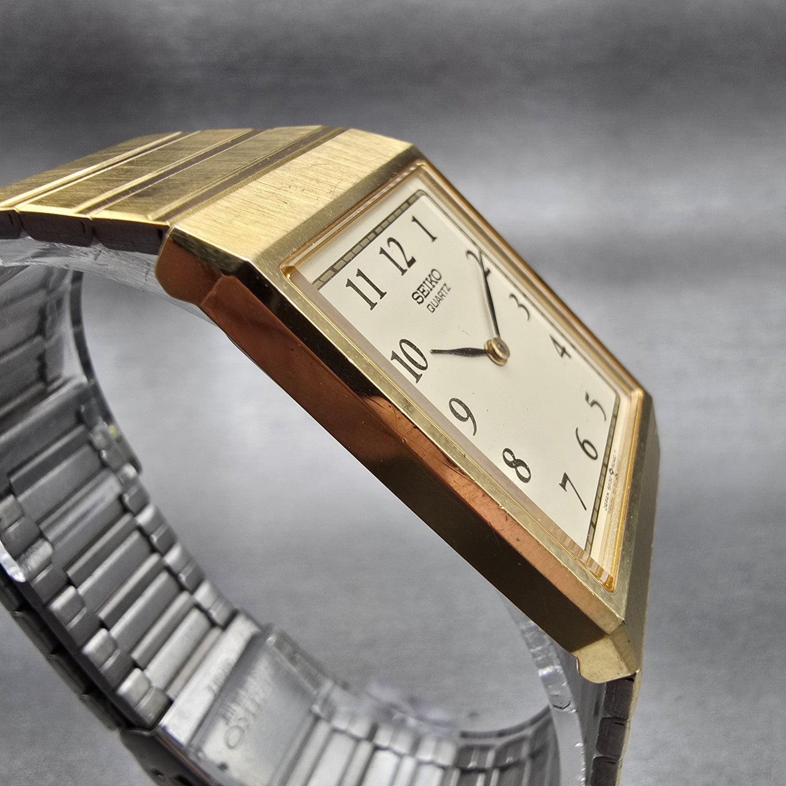 Seiko Watch Men 24mm Cream Dial Gold Tone Rectangle 5P30-5D09 New Battery VTG3