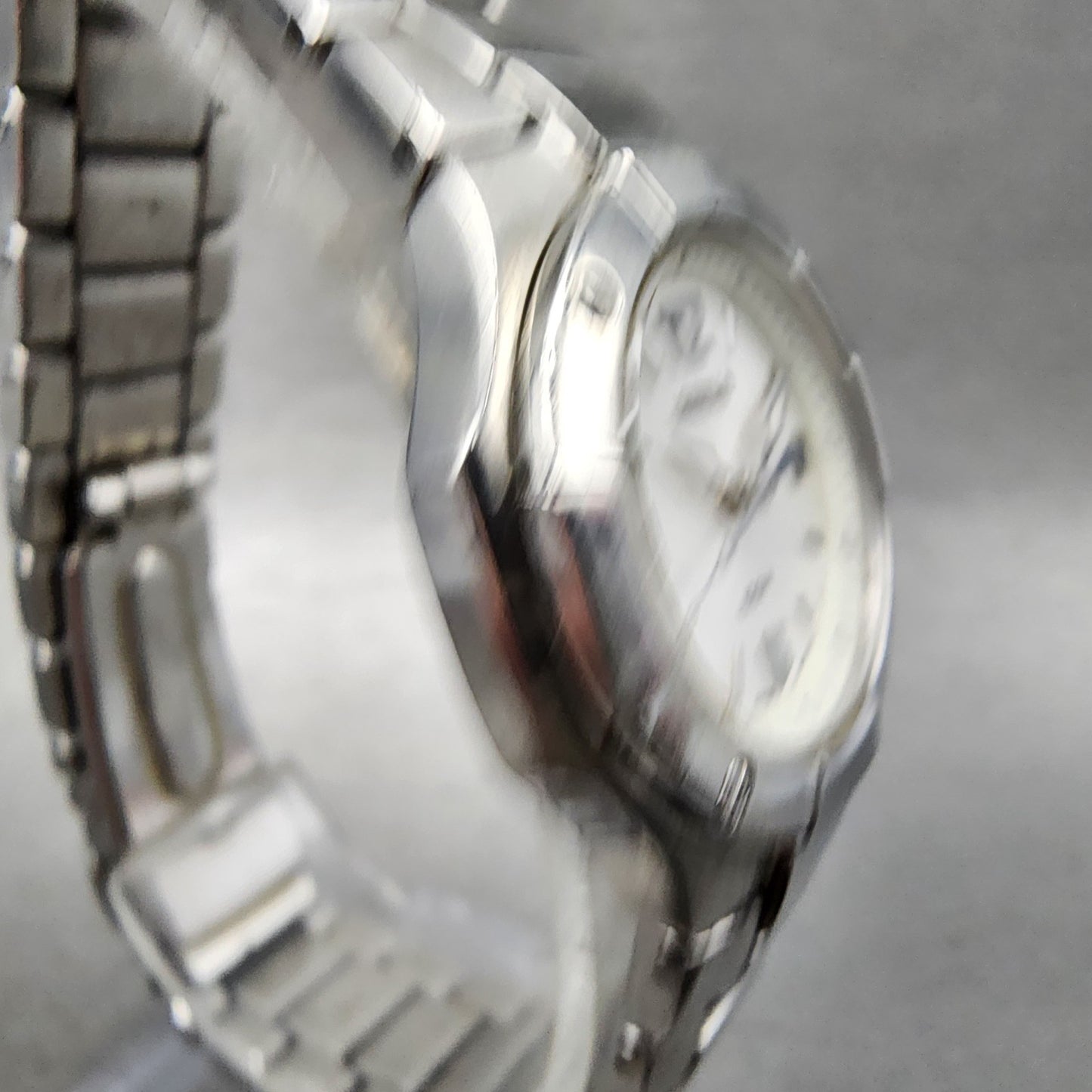 Seiko Watch Women 26mm White Dial Silver Tone Date Round 7N820BE0 New Battery3