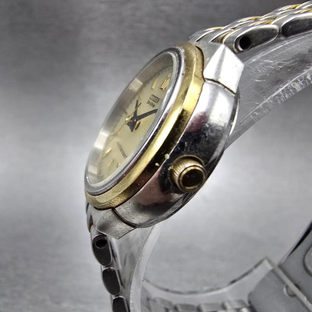 Citizen Eco-Drive Watch Women 26mm Champagne Dial Two Tone Date Round Works2