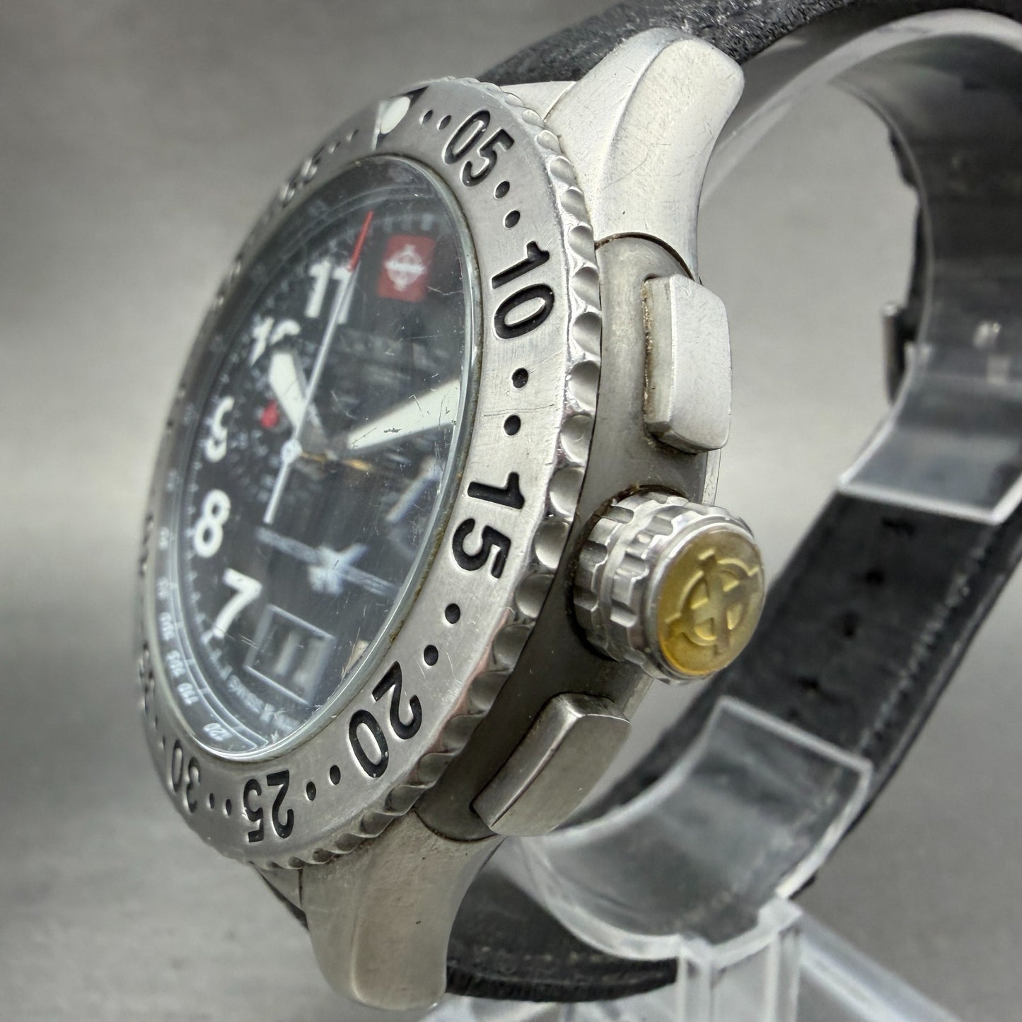 Zodiac Dragon Wing chronograph Watch Men 45mm Black Dial Steel Date ZO7400 Works2