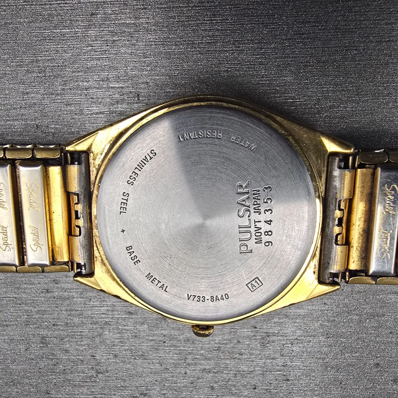 Seiko Pulsar Watch Men 34mm Champagne Dial Gold Tone Daydate V733-8A40 New Batt10