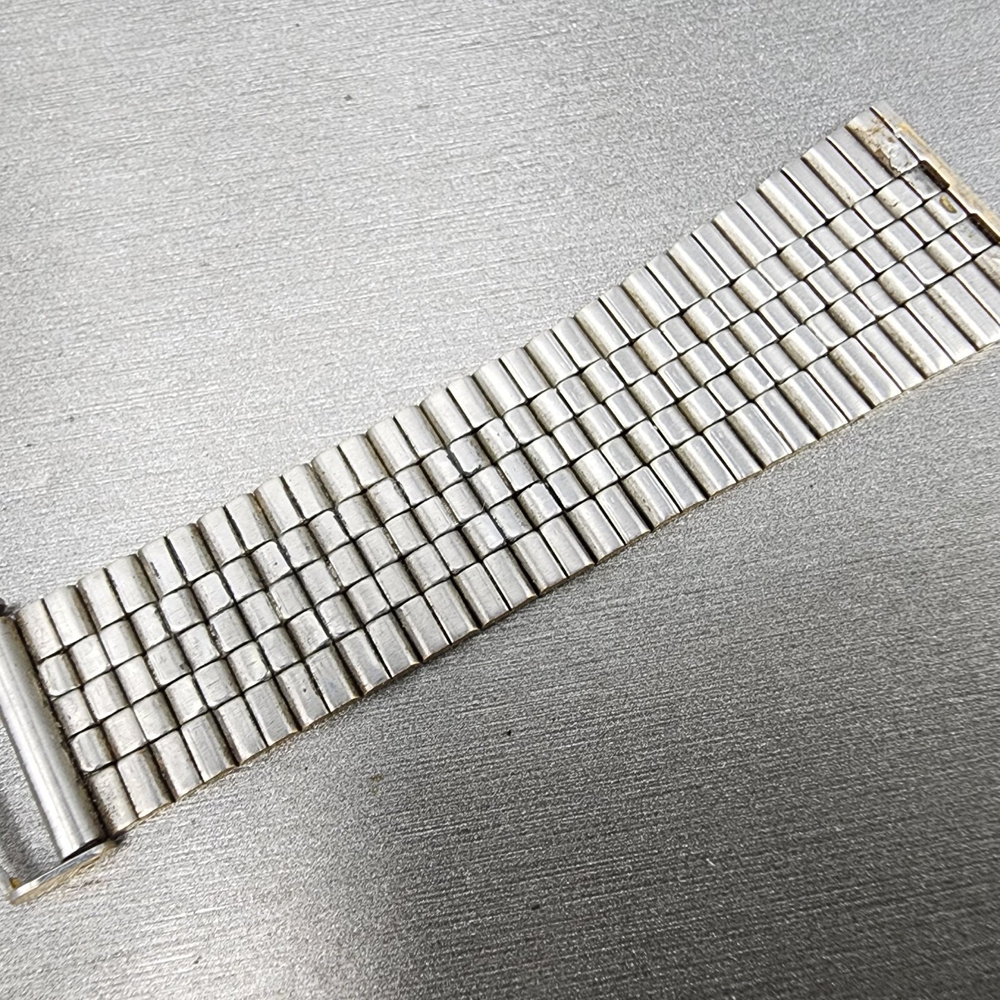 Bulova Accutron Watch Band 19mm Gold Tone Stainless Steel MISSING ONE END LINK15