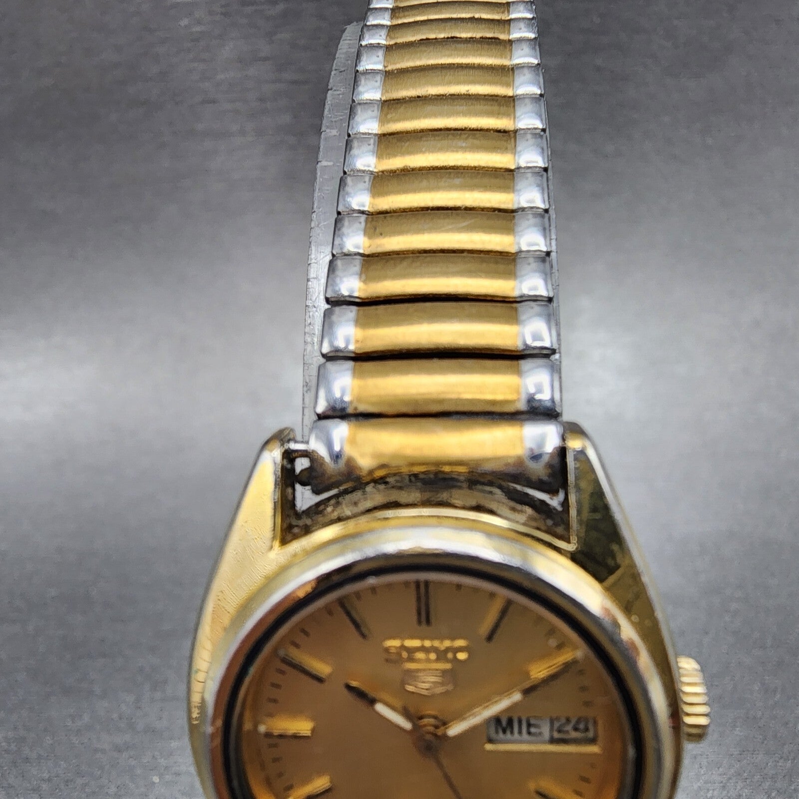 Seiko 5 Automatic Watch Women 24mm Gold Dial Gold Tone Daydate Round Runs4