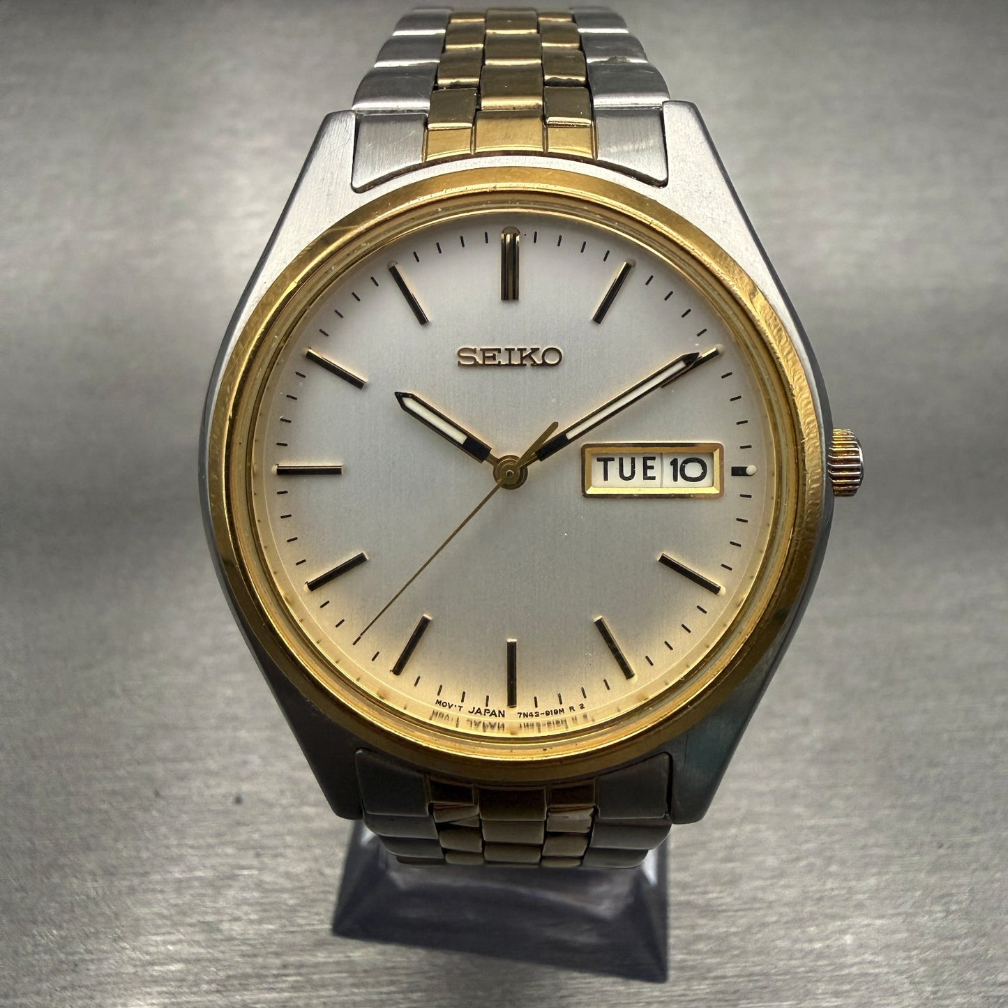 Seiko Watch Men 37mm Silver Dial Two Tone Daydate Round 7N43-9048 New Battery Ad0