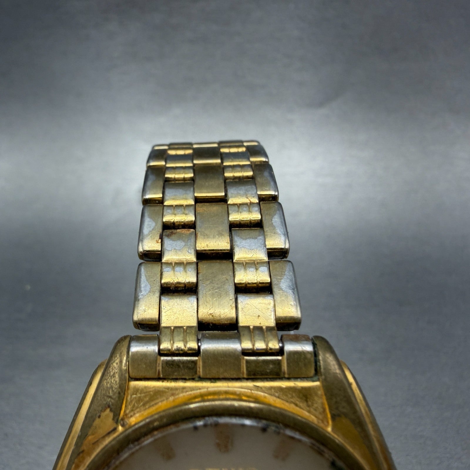 Seiko Watch Men 37mm White Dial Gold Tone Daydate V743-8069 New Battery4