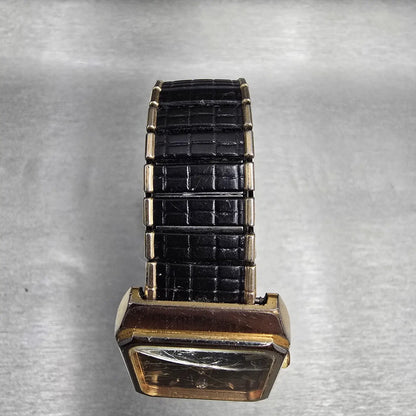 Citizen CQ Watch Men 27mm Black Dial Gold Tone Rectangle 4031-986351 New Battery4