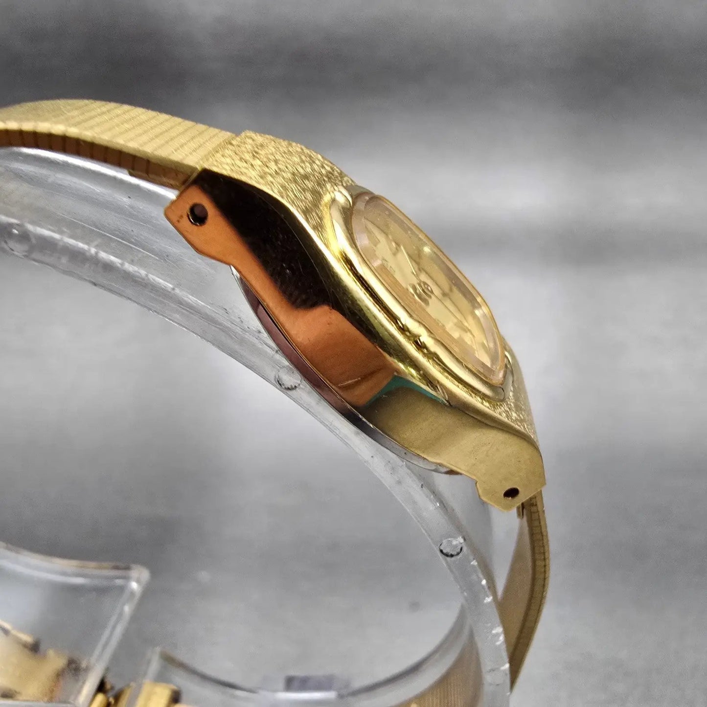 Citizen CQ Watch Women 19mm Gold Dial Gold Tone Oval 2030-943031 New Battery3