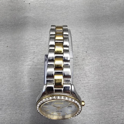 Seiko Solar Watch Women 28mm MOP Dial Two Tone Date Gemmed Round V137-0AA0 Works4