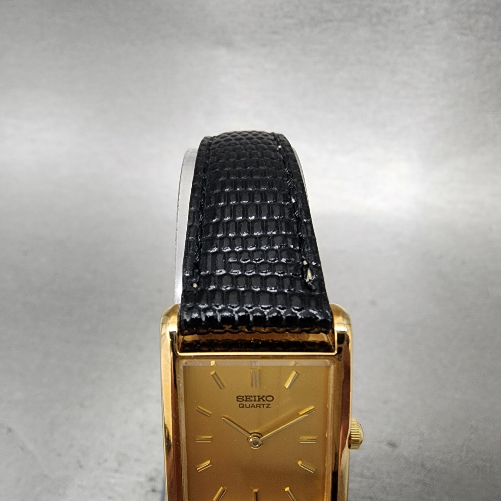 Seiko Tank Watch Women 18mm Gold Dial Gold Tone Rectangle 1N005B50 New Battery4