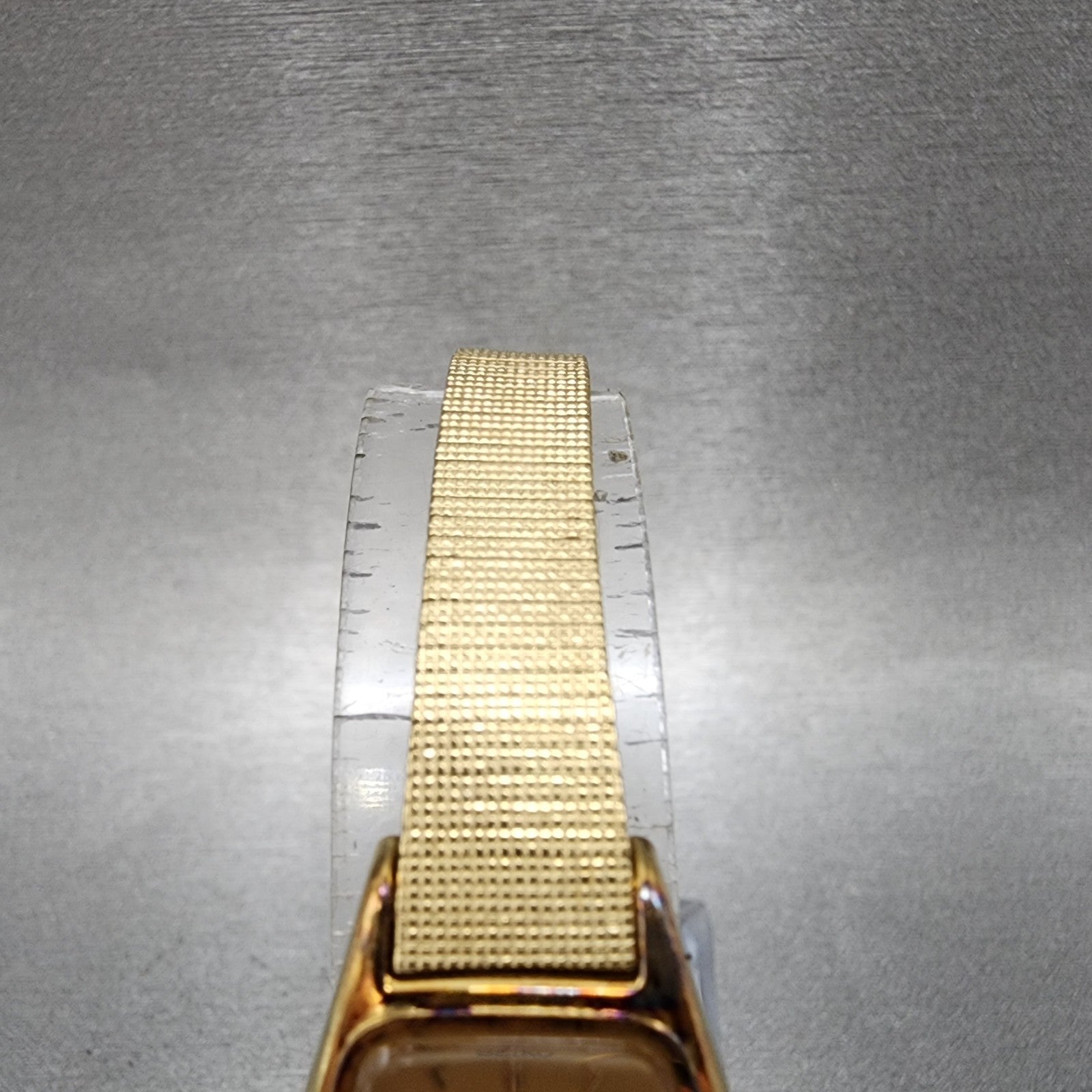 Seiko Watch Women 18mm Champagne Dial Gold Tone 2c206440 New Battery4