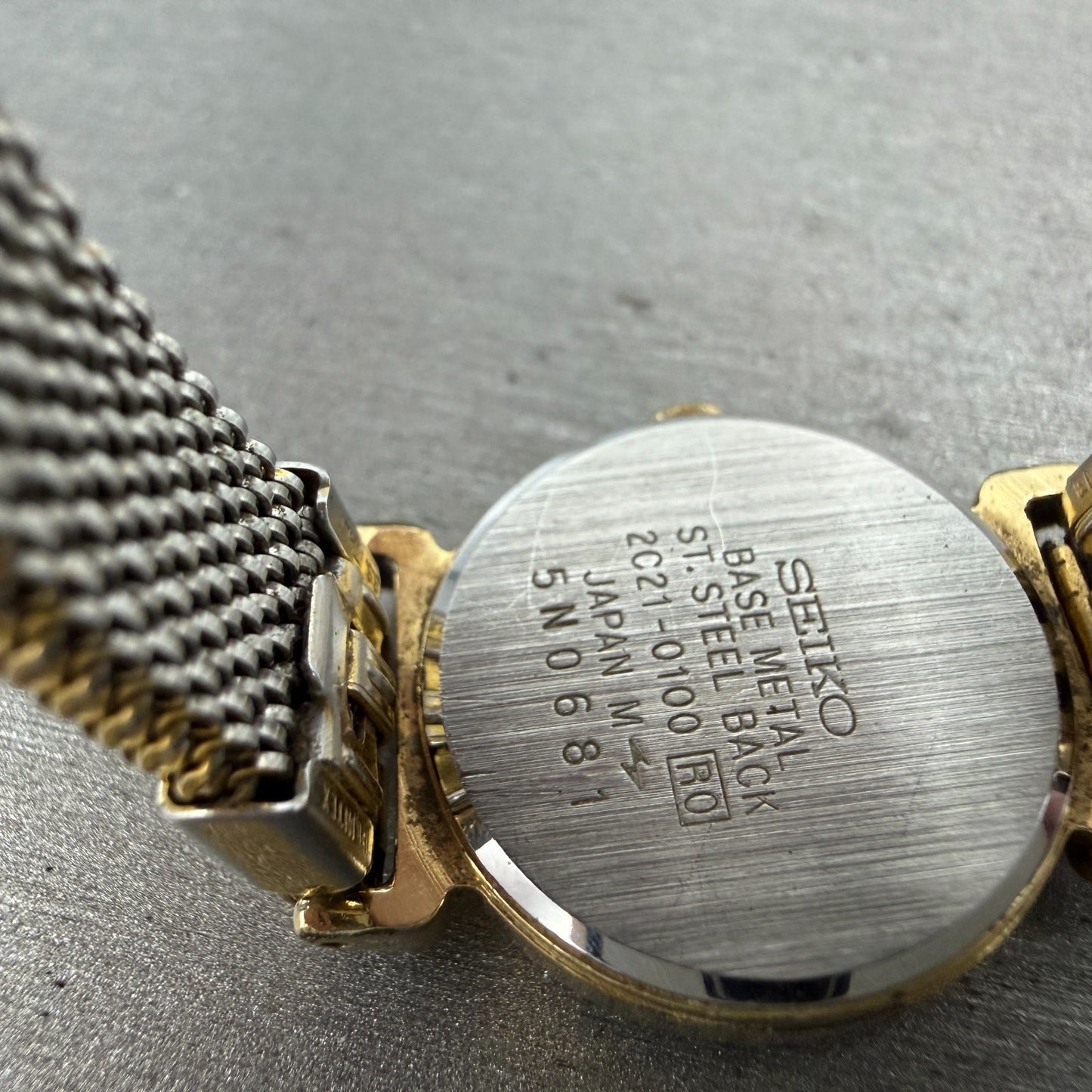 Seiko Watch Women 21mm Silver Dial Gold Tone Round 2C21-0100 New Battery Vintage9