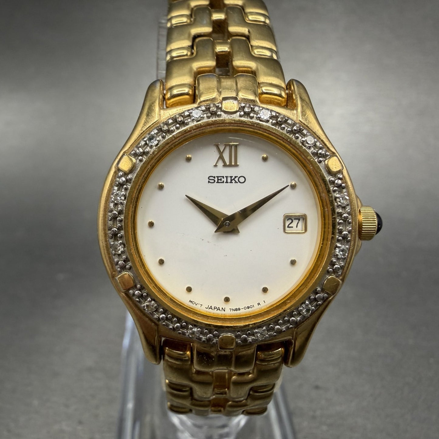 Seiko Watch Women 26mm White Dial Gold Tone Date Round 7N89-0449 New Battery0