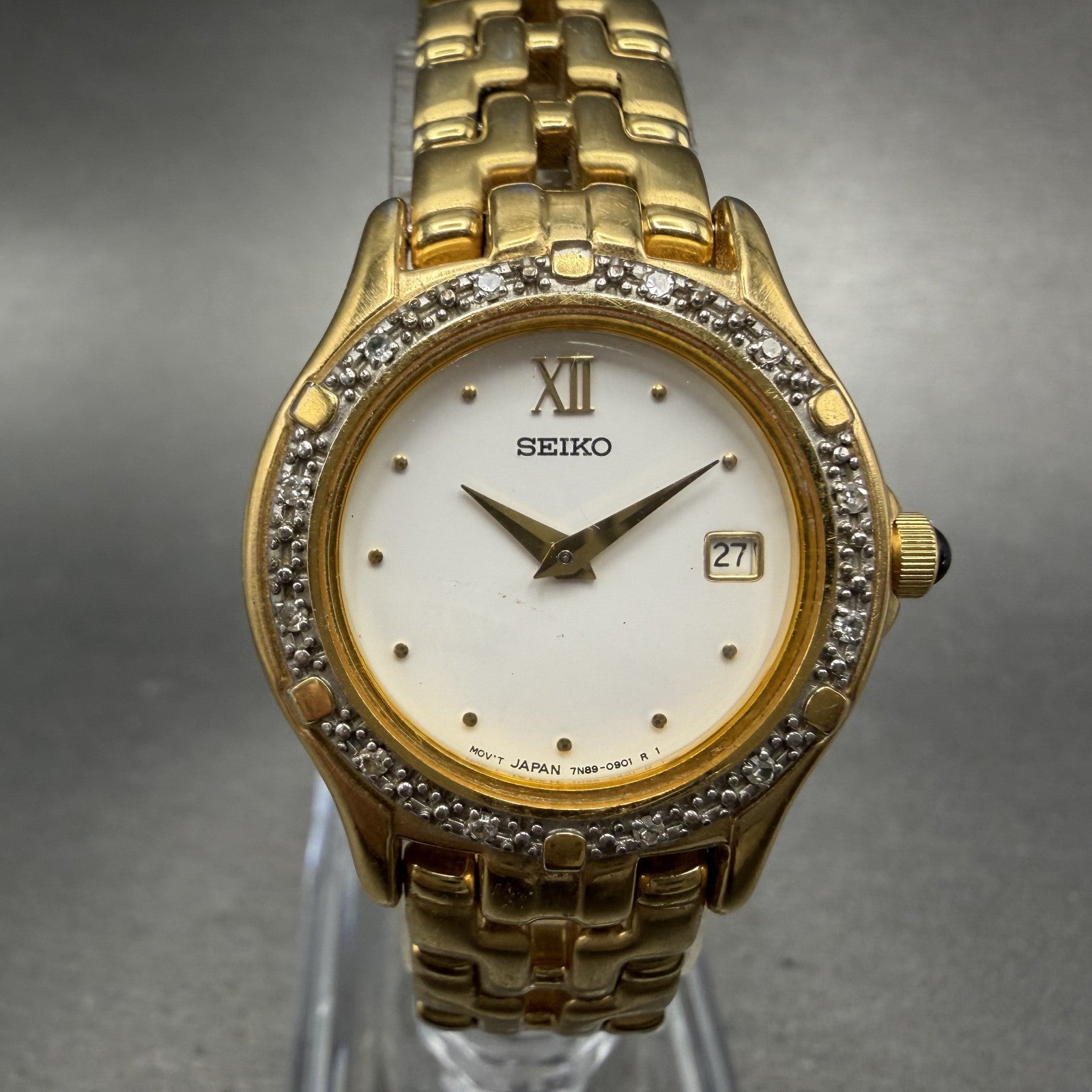 Seiko Watch Women 26mm White Dial Gold Tone Date Round 7N89-0449 New Battery0